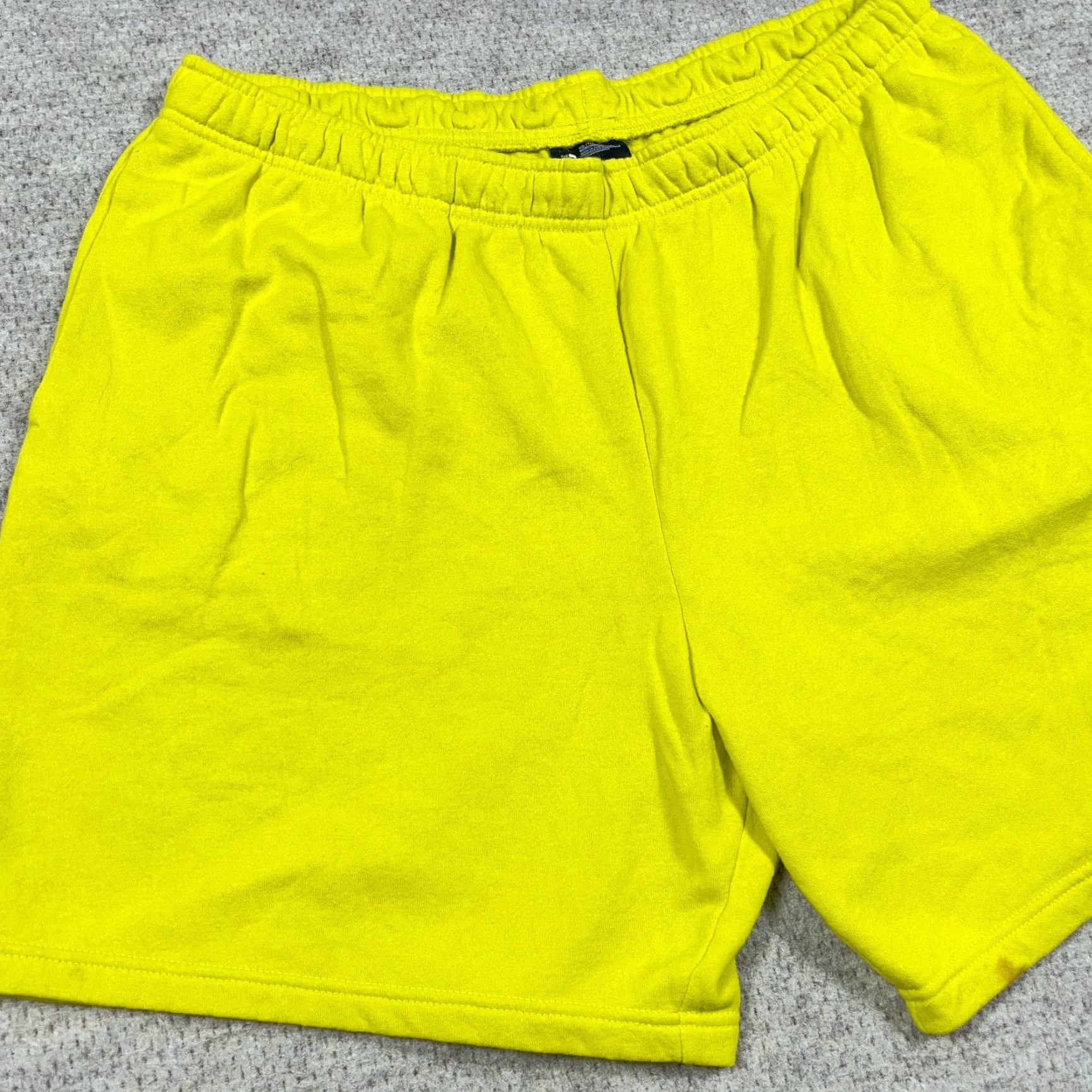 The North Face The North Face Sweat Shorts Men 2XL Yellow Neon Fleece Joggers Gym Training Shorts Size US 39 - 6 Thumbnail