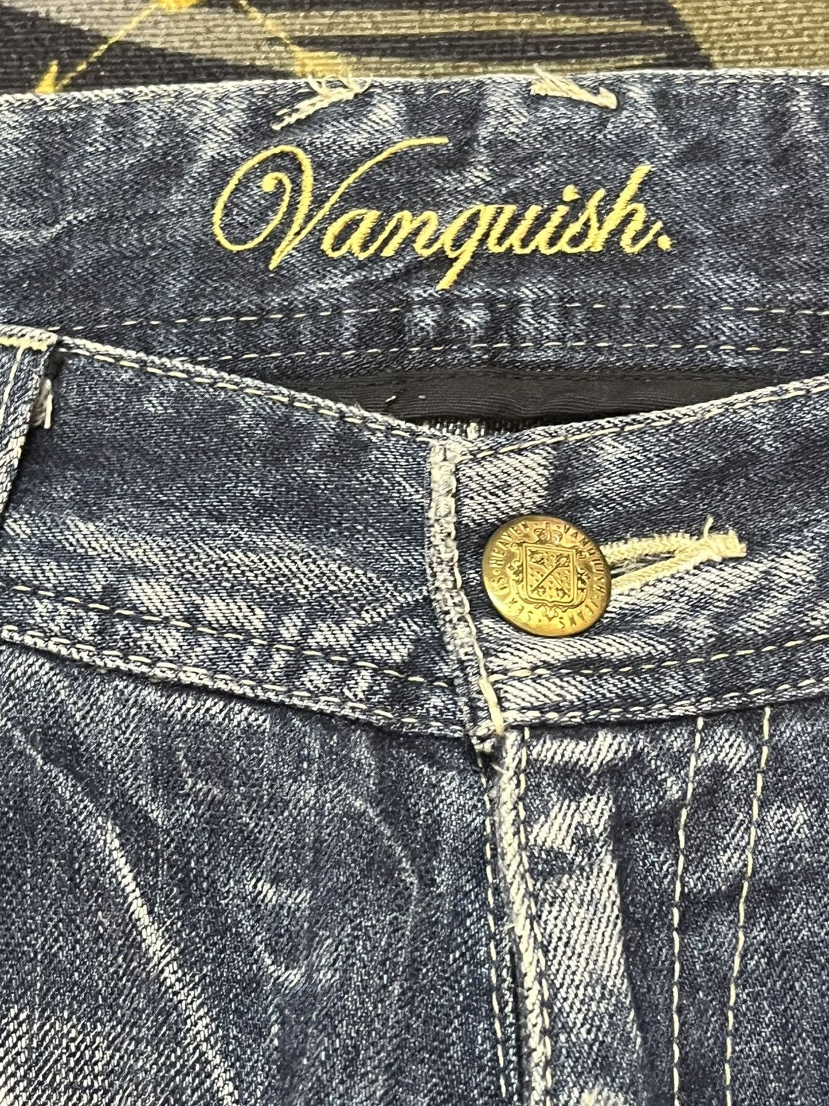 Vanquish Vintage Vanquish Gold Flare Honeycomb Grunge Distress Denim Size US 33 - 9 Thumbnail