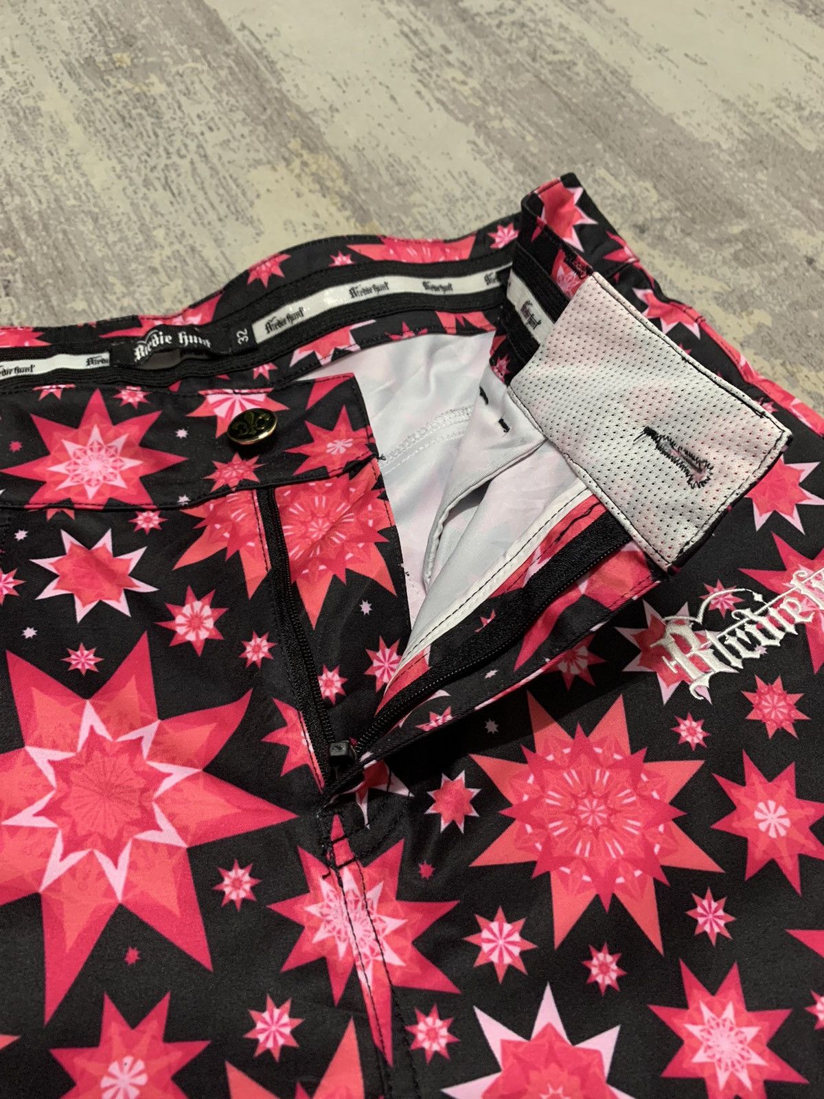 Hysteric Glamour birdie hunt star full print hysteric glamour style pant Size US 32 / EU 48 - 9 Thumbnail