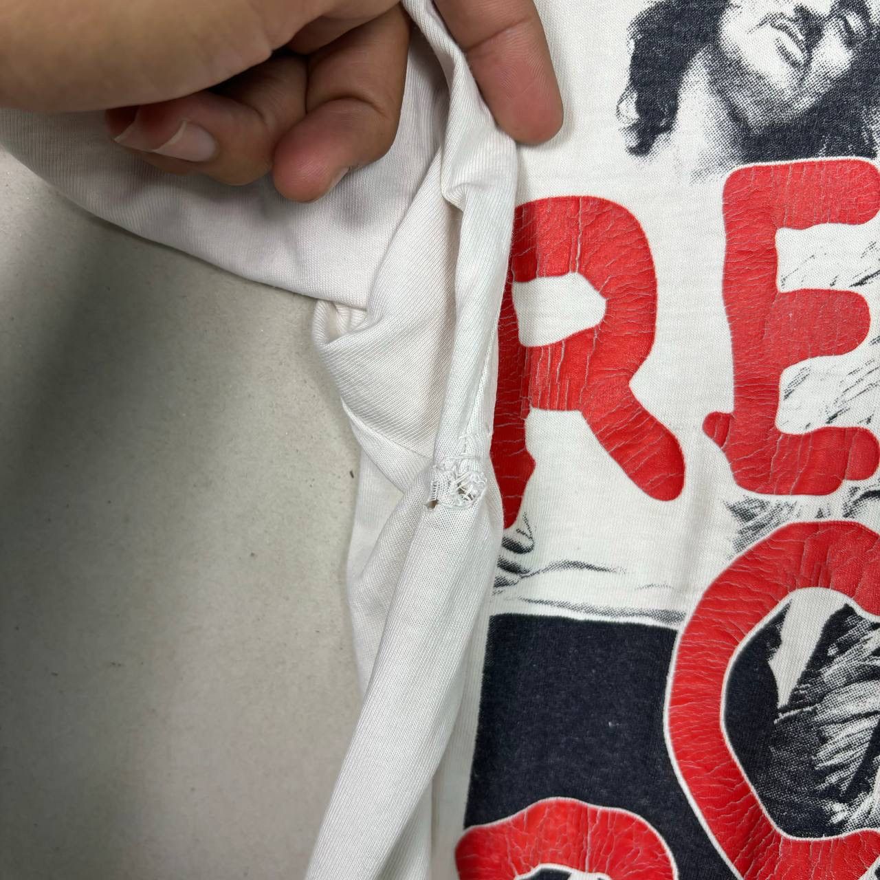 Band Tees Distress 90s Red Hot Chili Peppers Rock Band Tour Tshirt Size US S / EU 44-46 / 1 - 4 Thumbnail