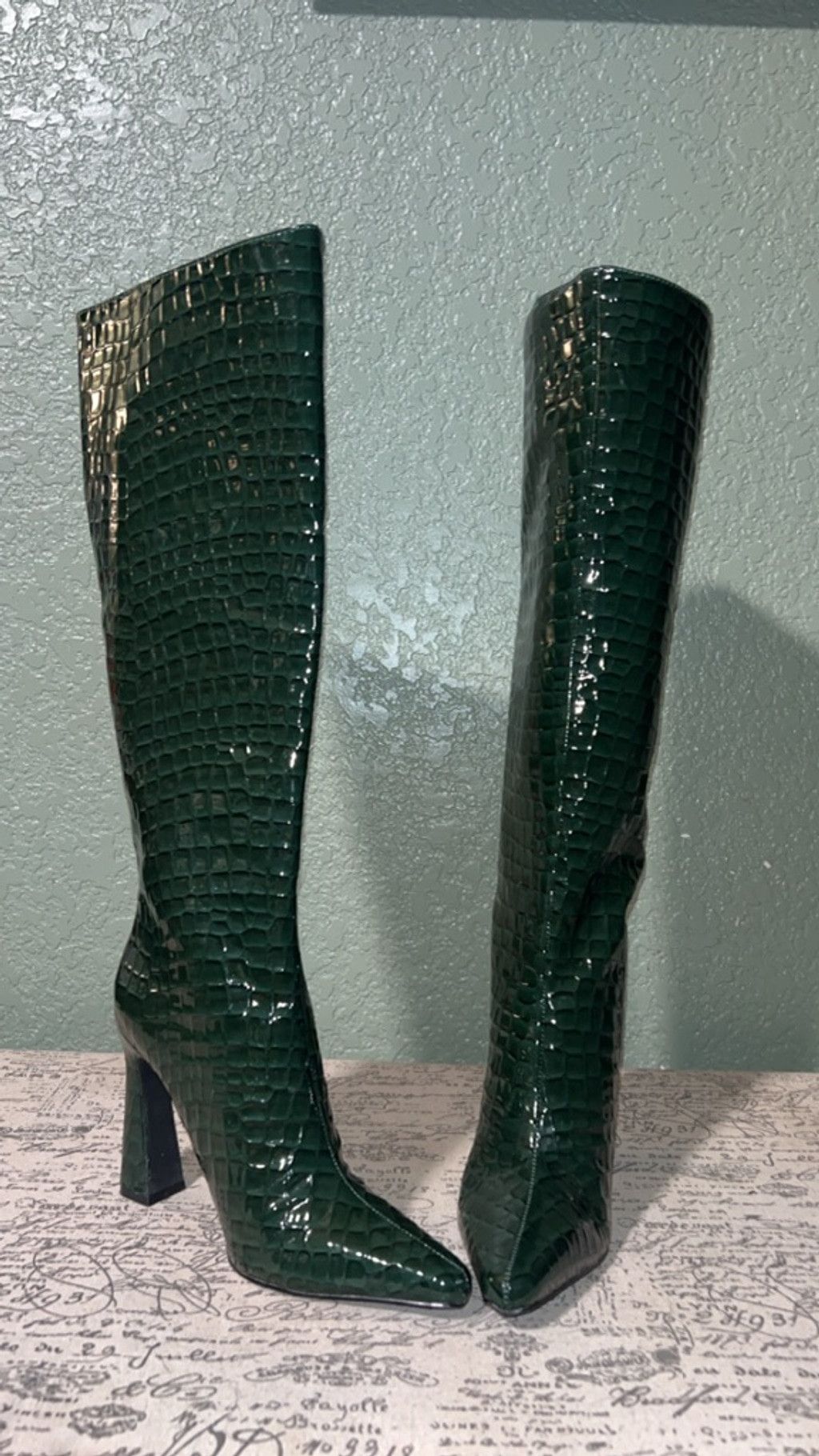 Forever 21 Women's Forever 21 Green Croc Embossed Heeled Boots Size 6 Size US 6 / IT 36 - 2 Thumbnail
