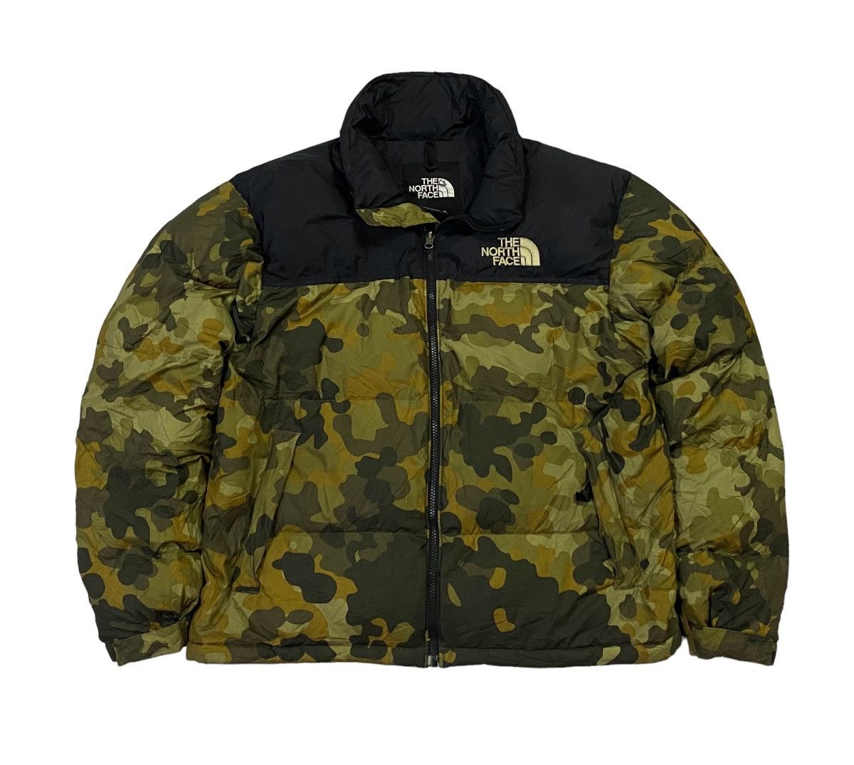 The North Face Vintage 90s The North Face 700 Nuptse Camo Puffer Jacket Size US M / EU 48-50 / 2 - 2 Thumbnail