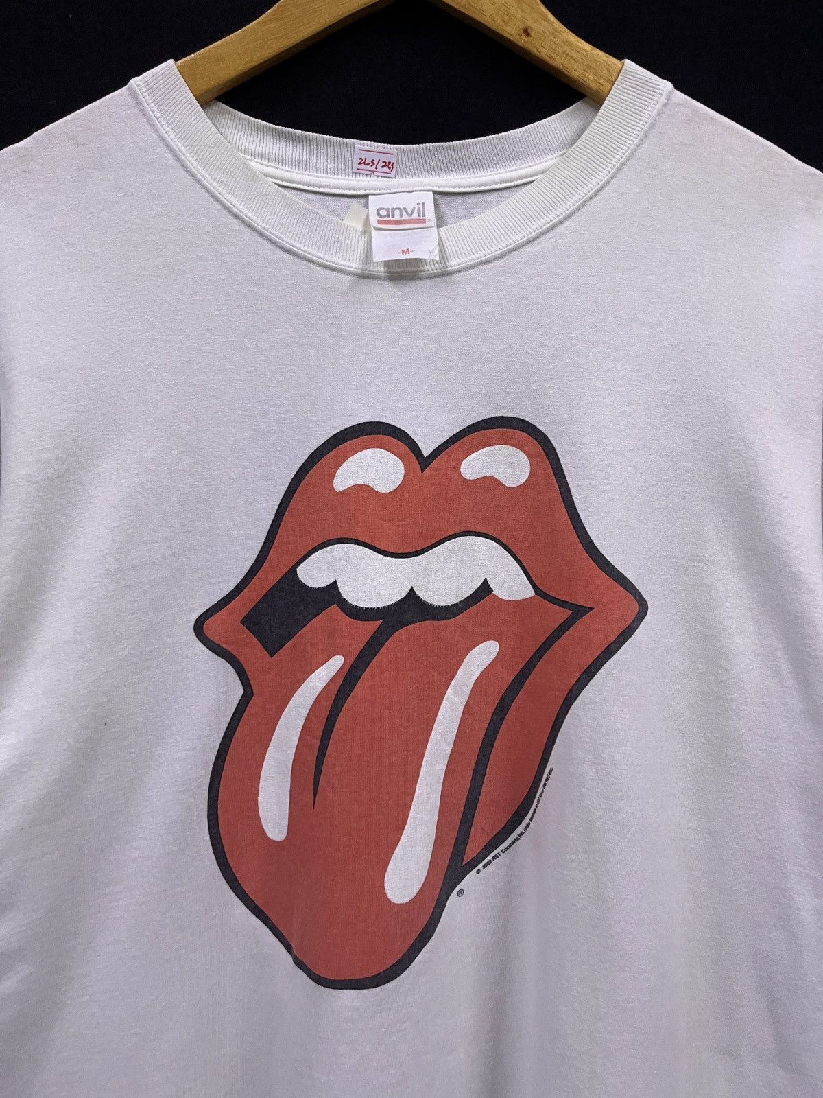 The Rolling Stones VINTAGE 2002 ROLLING STONE BAND TSHIRT ANVIL - M Size US M / EU 48-50 / 2 - 3 Thumbnail