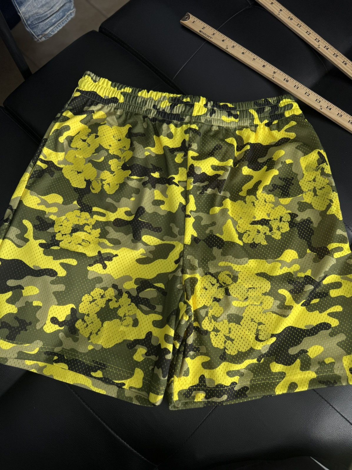 DENIM TEARS Denim Tears Mesh Summer Shorts Yellow Camo Size XL (NEW) Size US 36 / EU 52 - 4 Thumbnail