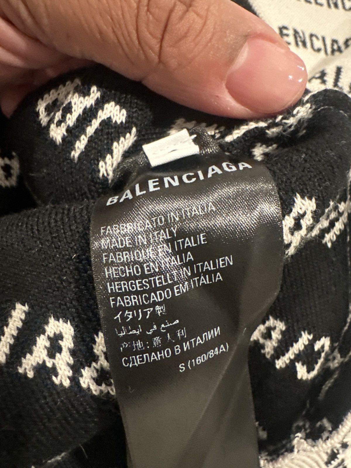Balenciaga Crewneck cotton mini logo all over knit Size US S / EU 44-46 / 1 - 6 Thumbnail