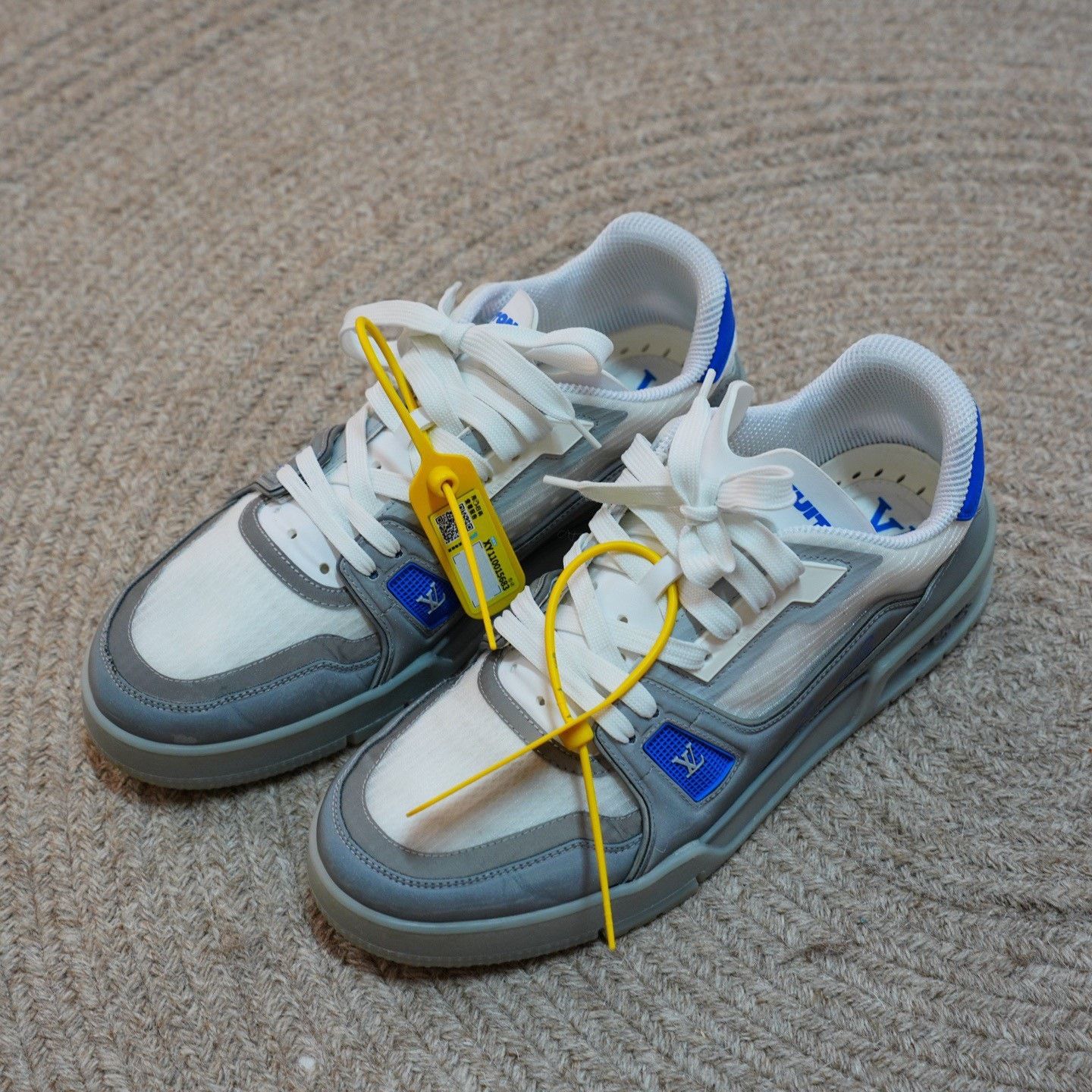 Louis Vuitton Louis Vuitton Training Gray Lowtop Sneakers 8 Men Size US 8 / EU 41 - 1 Thumbnail