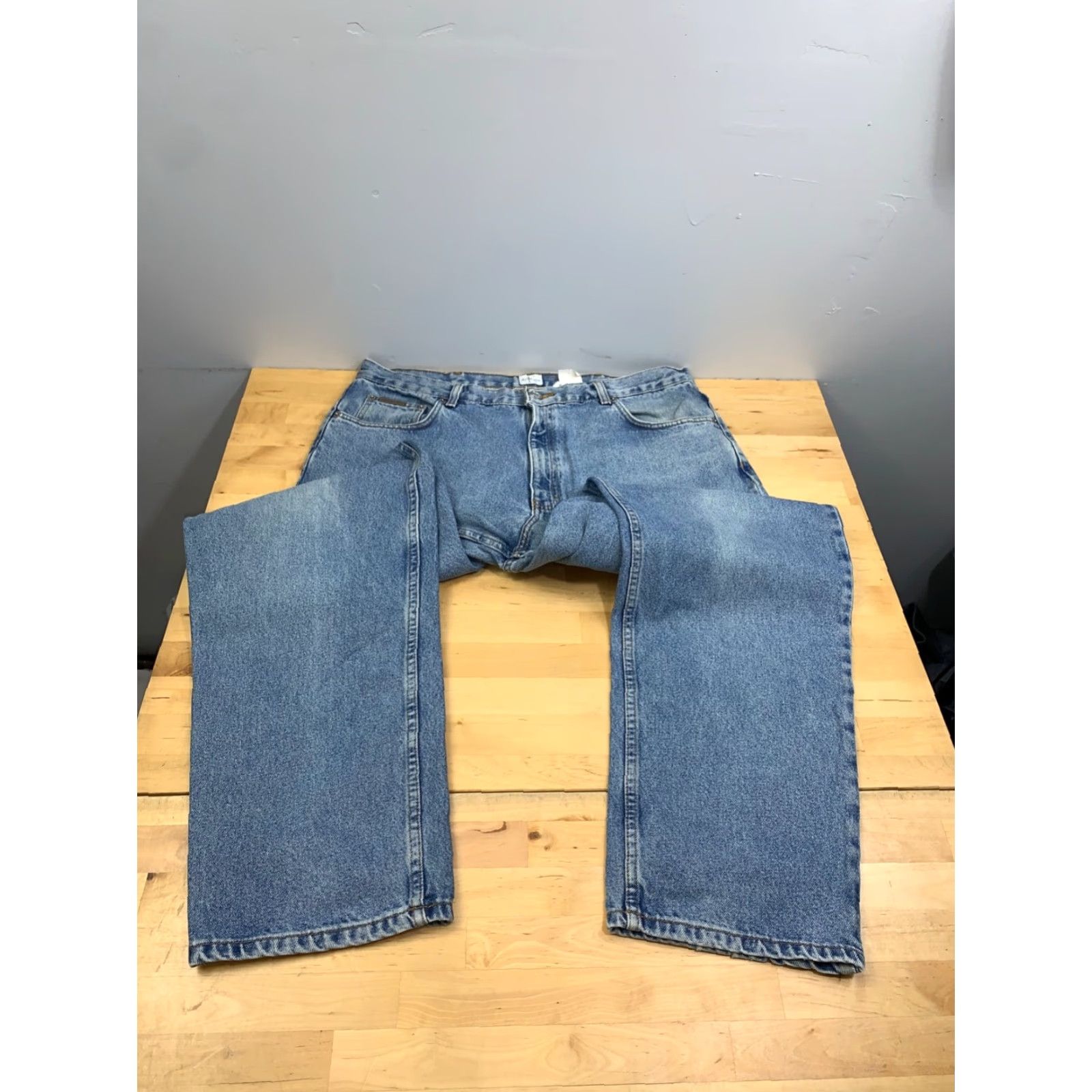 Calvin Klein VINTAGE Calvin Klein Jeans Denim 38x34 Blue Loose Light Wash Mens 90s Retro Straight 5-Pocket Design Medium Regular Split? Size US 38 / EU 54 - 4 Thumbnail