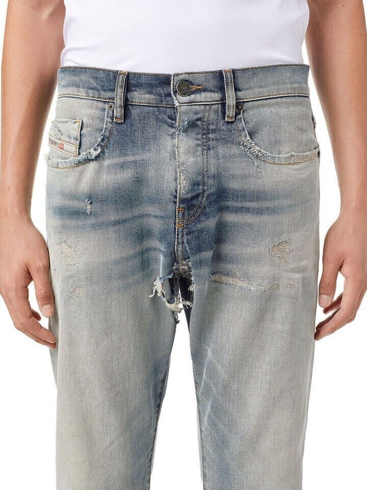 image of Diesel Men`s Jeans Size W32 L32 D-Viker Straight in Blue, Men's