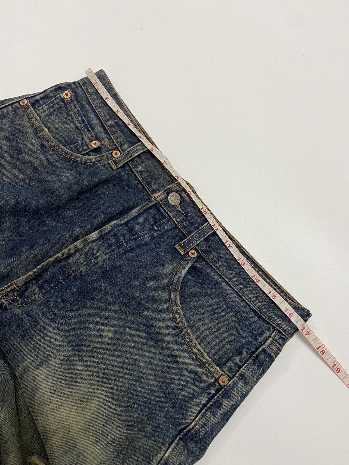 Levi's LEVI'S 501 DISTRESSED JEANS Size US 33 - 10 Thumbnail
