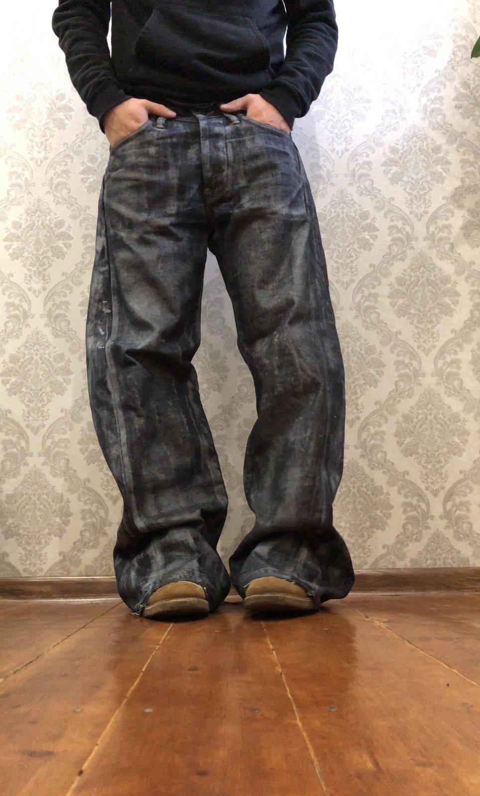 Japanese Brand Japanese Denim Painted Distressed Crush Faded Denim Baggy Size US 33 - 11 Thumbnail