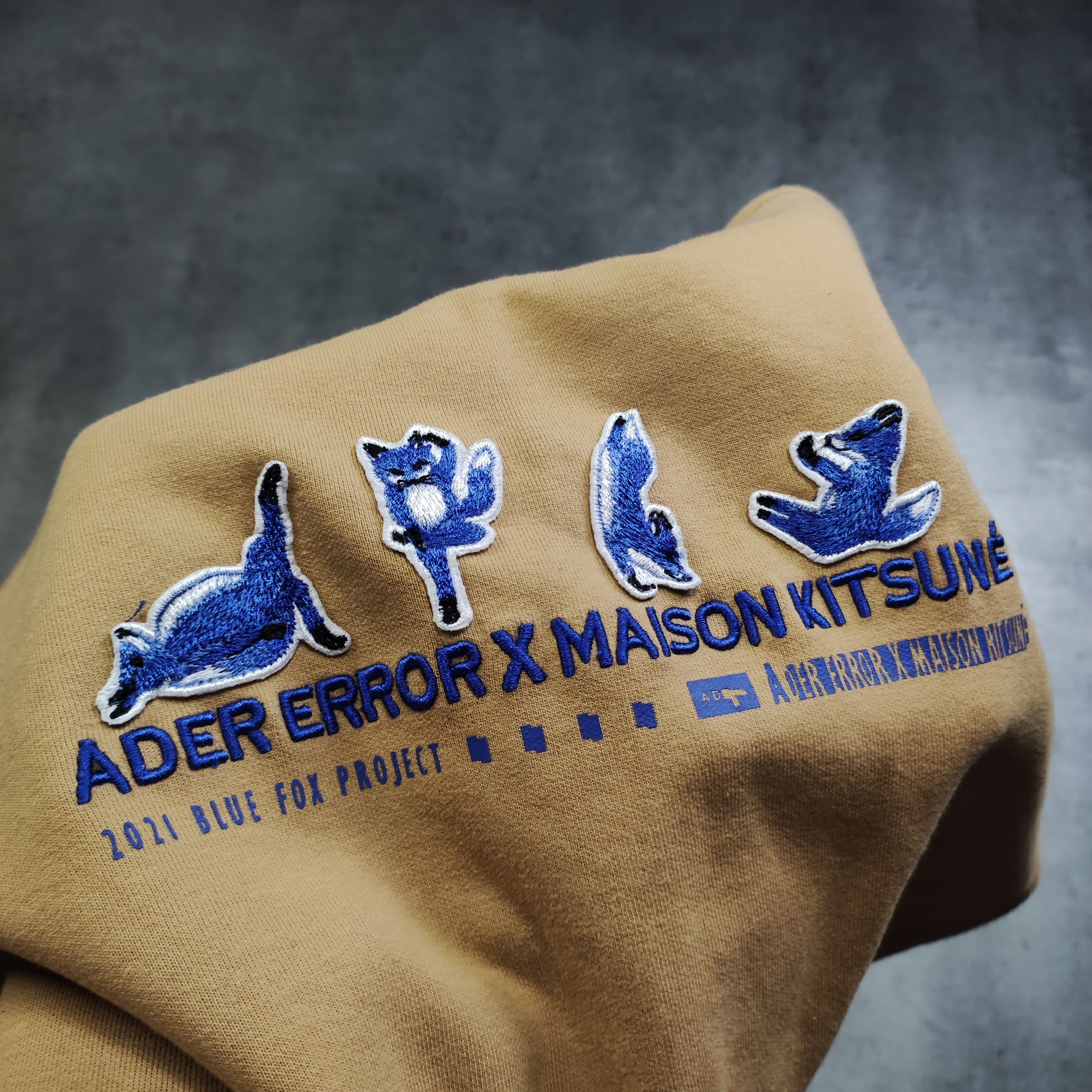 Ader Error × Maison Kitsune Maison Kitsune x Ader Error Blue Yoga Fox Beiger Heavy Tee Size US M / EU 48-50 / 2 - 6 Thumbnail