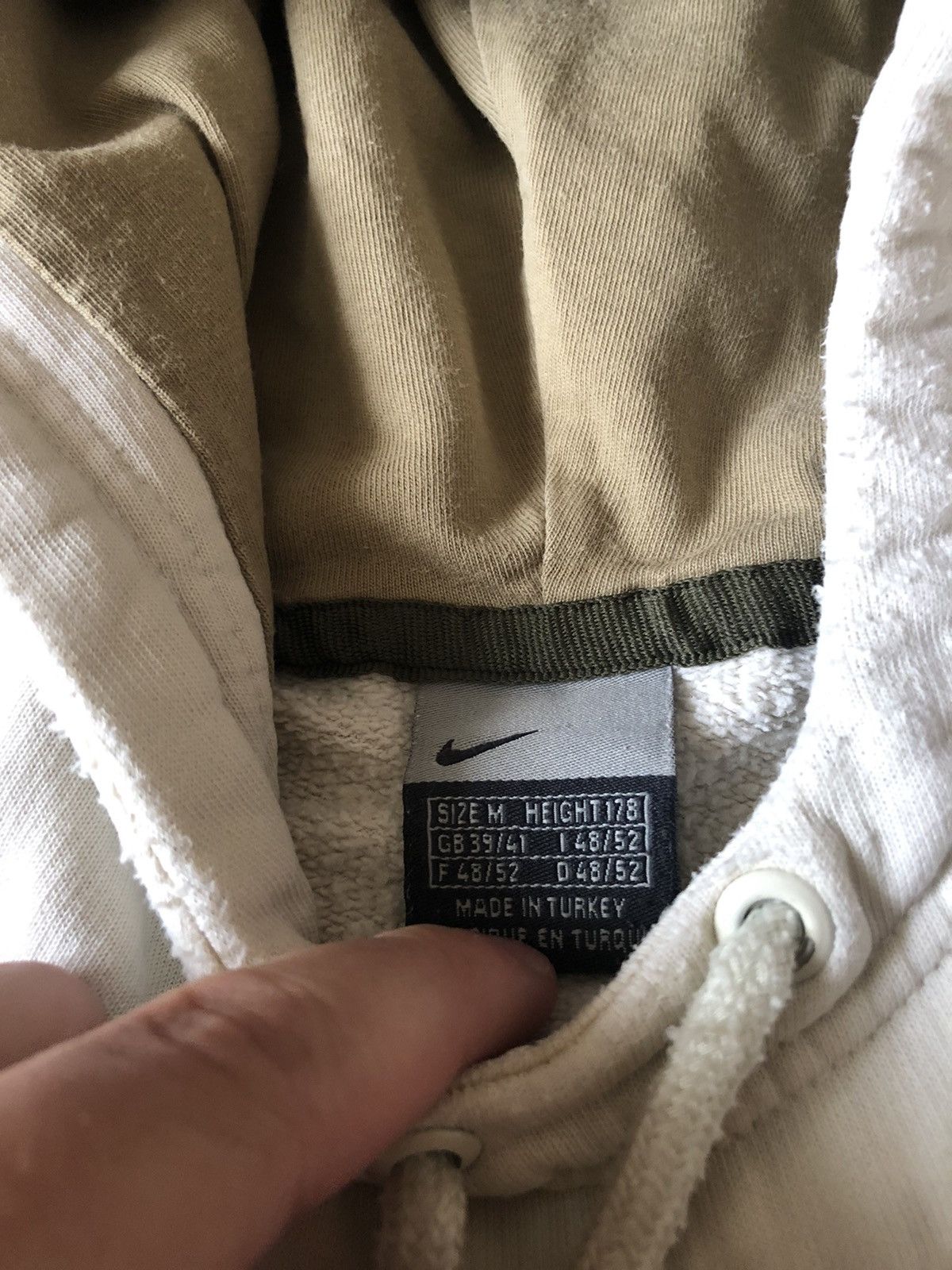 Nike × Vintage VINTAGE NIKE CENTER LOGO DISTRESSED HOODIE Size US M / EU 48-50 / 2 - 6 Thumbnail