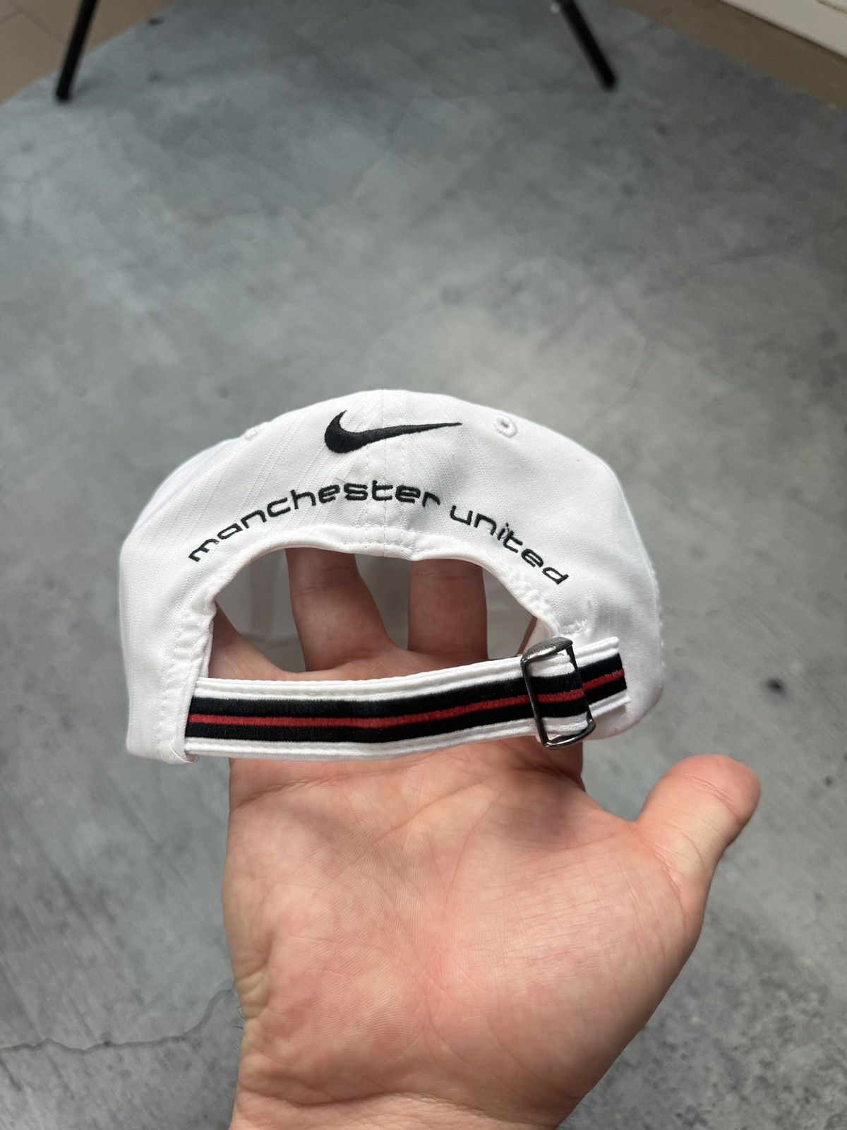 Nike Vintage Nike Manchester United Hat Cap Size ONE SIZE - 6 Thumbnail