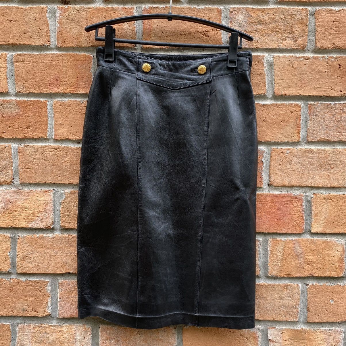 Loewe Loewe Black Leather Skirt with Side Zipper Size 30" / US 8 / IT 44 - 4 Thumbnail