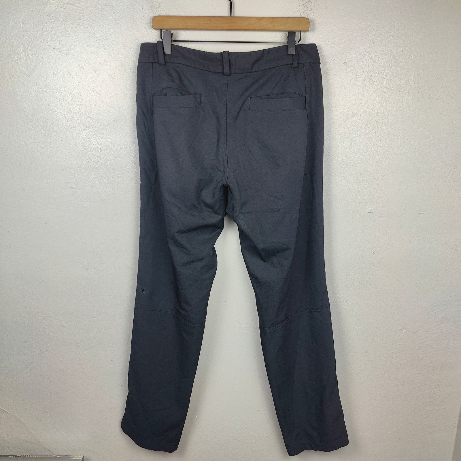 Lululemon Lululemon Commission Pants Mens 34 Black Lightweight Size US 34 / EU 50 - 4 Thumbnail