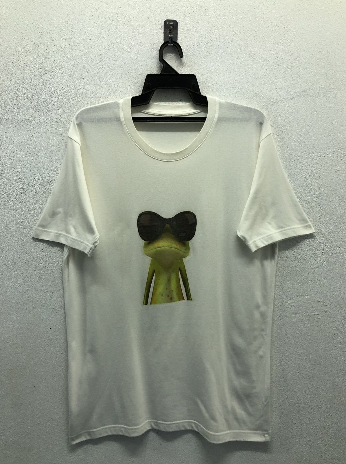 Uniqlo Uniqlo Green Frog With Sunglasses T-Shirt Size US L / EU 52-54 / 3 - 1 Thumbnail