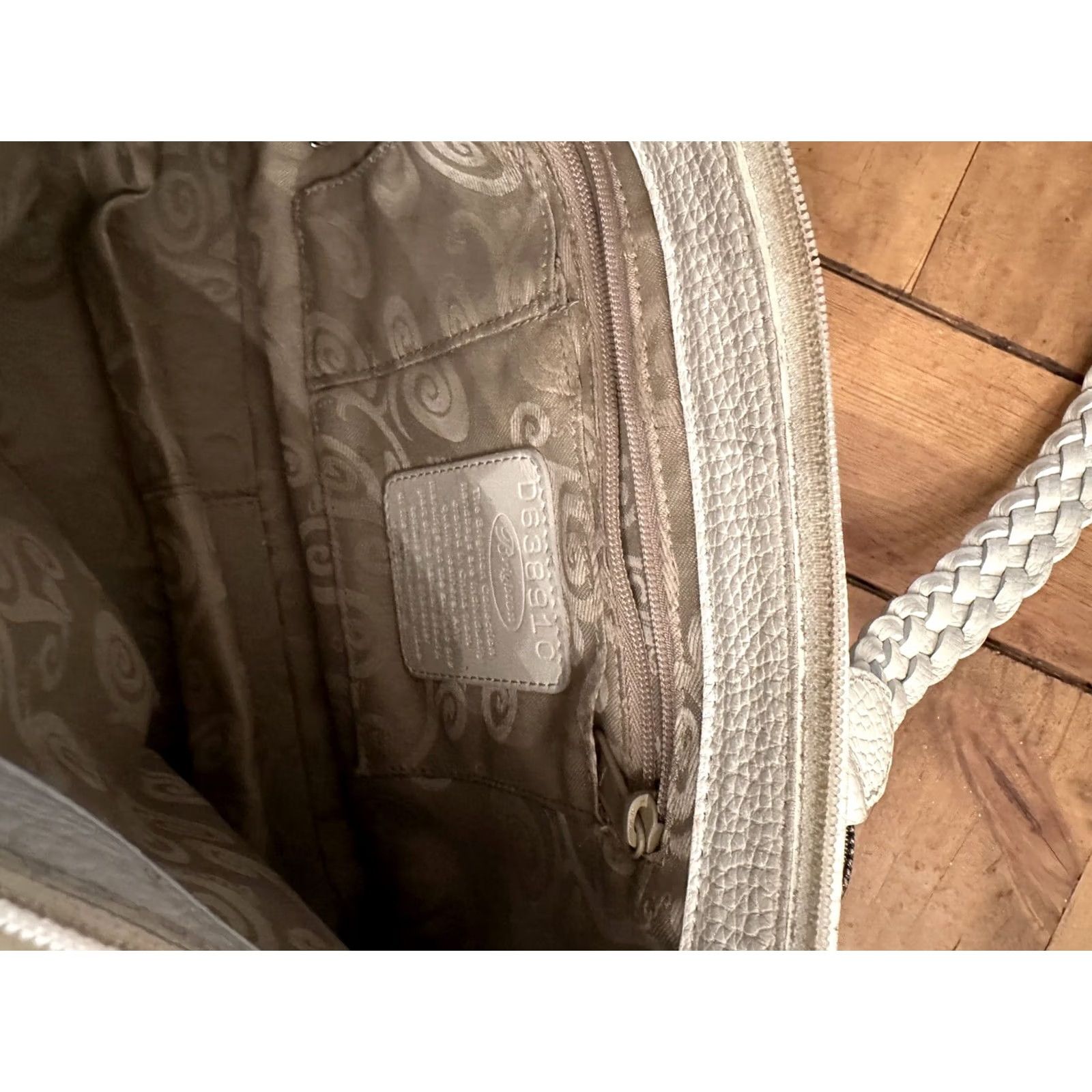 Brighton VINTAGE Brighton Handbag Hearts Leather White Trim Purse Satchel Bag D638910 Size ONE SIZE - 6 Thumbnail