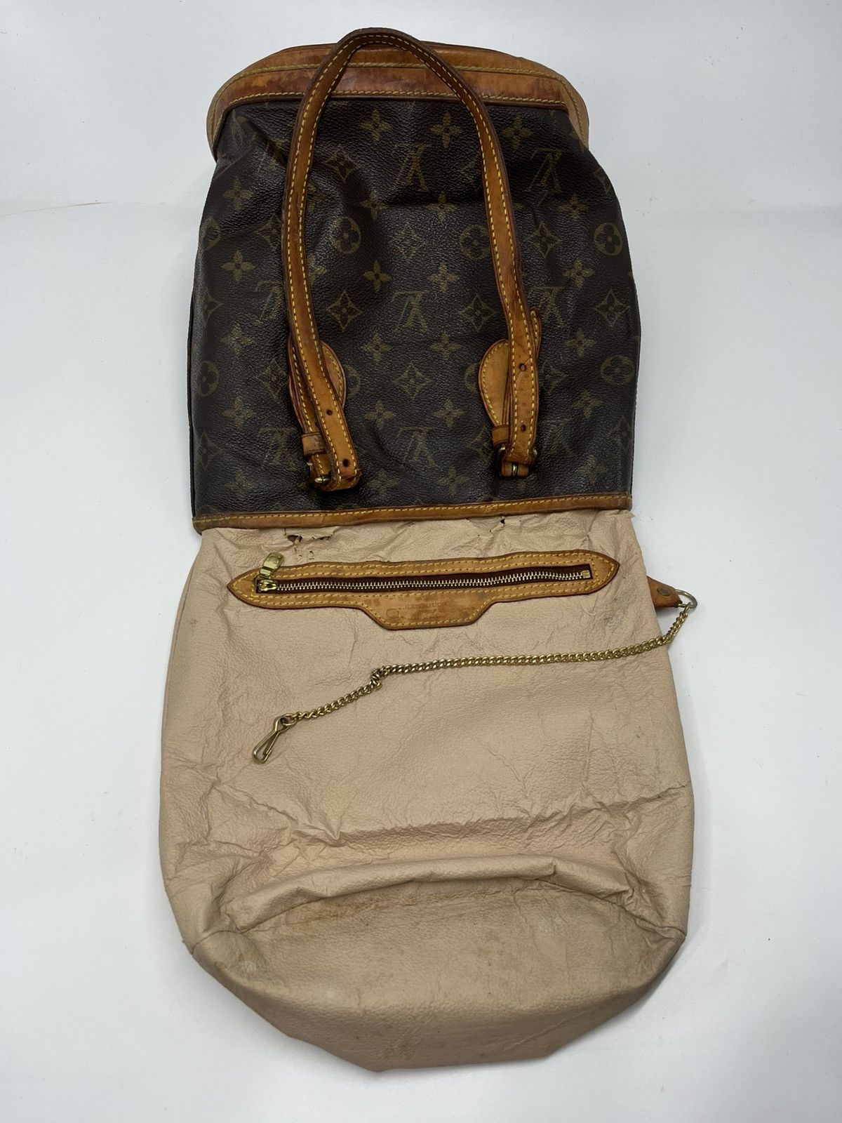 Louis Vuitton Authentic LOUIS VUITTON Bucket Bag Size ONE SIZE - 14 Thumbnail