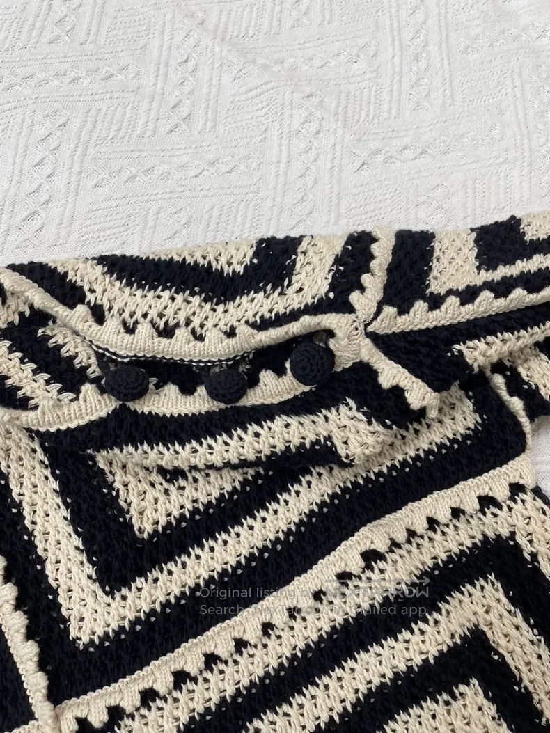Gucci Gucci Black and white knitted long sleeves Size S / US 4 / IT 40 - 2 Thumbnail
