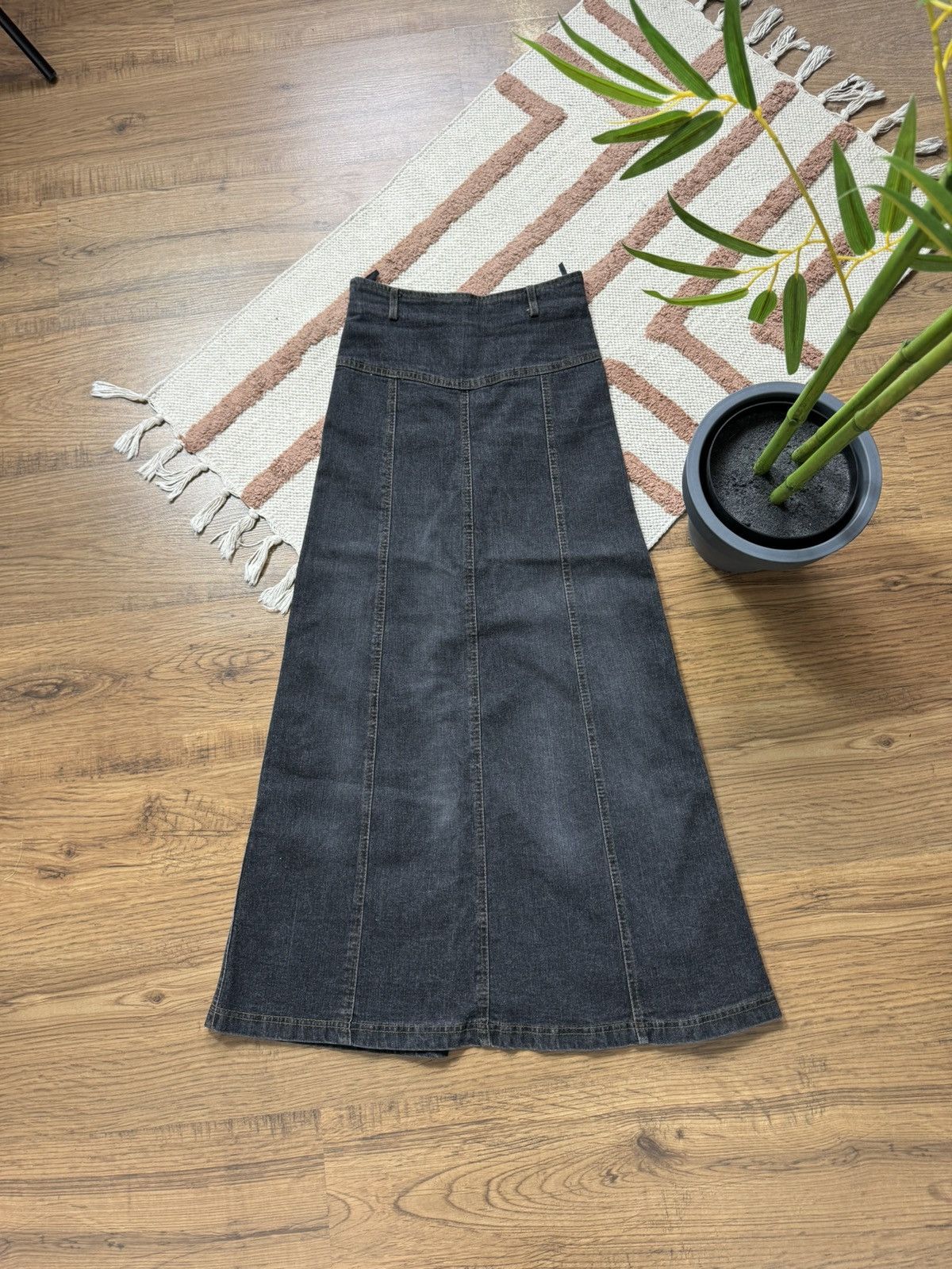 Vintage VINTAGE TULIP 2000s MAXI WASHED DENIM FLARE SKIRT Size 26" / US 2 / IT 38 - 5 Thumbnail