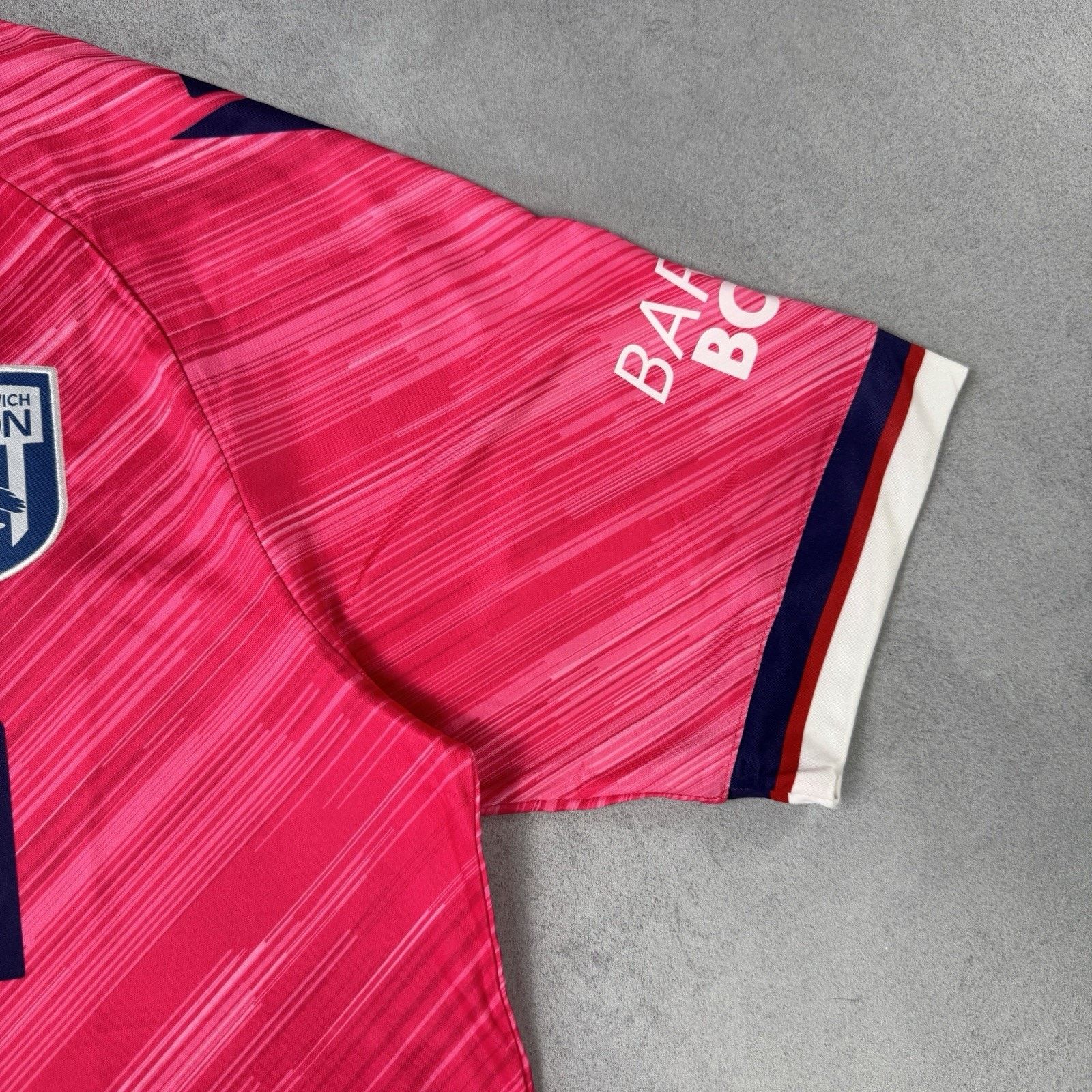 Macron West Bromwich Albion 2025-2026 Pink Soccer Jersey Size XL Size US XL / EU 56 / 4 - 2 Thumbnail