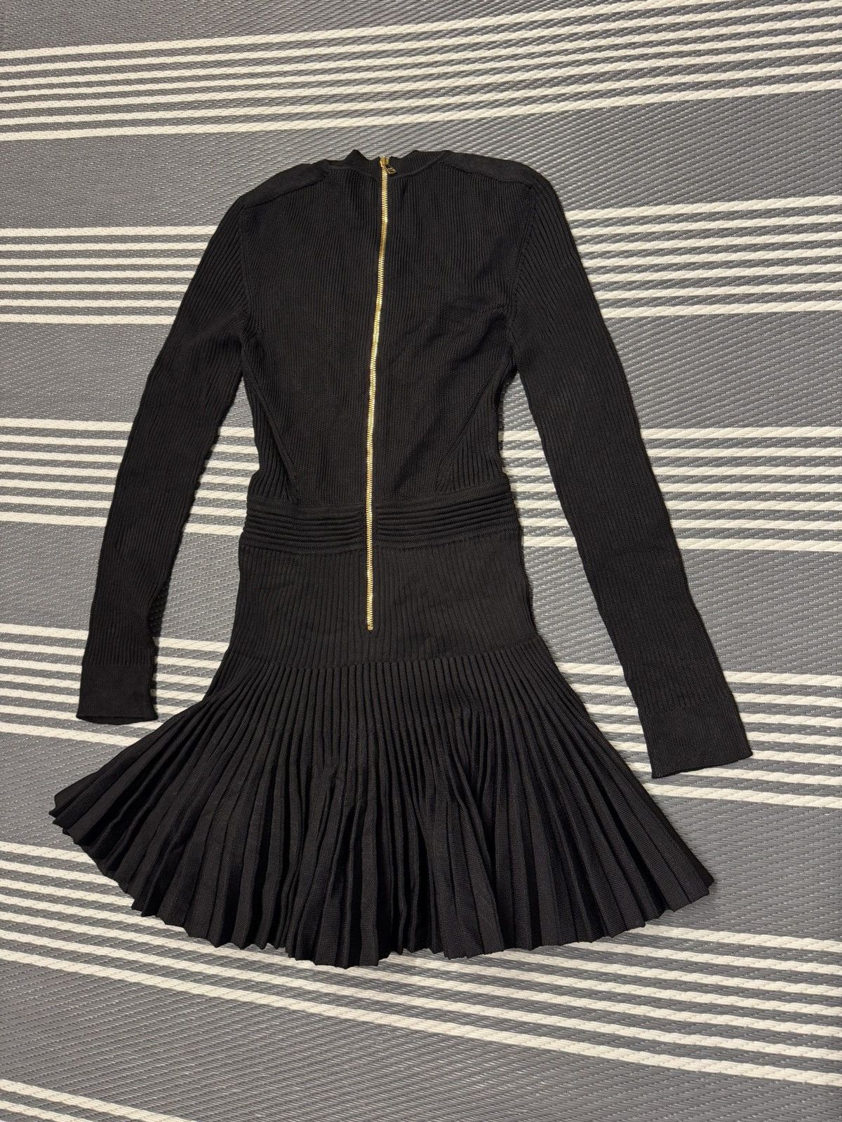 Balmain Balmain flared ribbed-knit dress Size S / US 4 / IT 40 - 2 Thumbnail