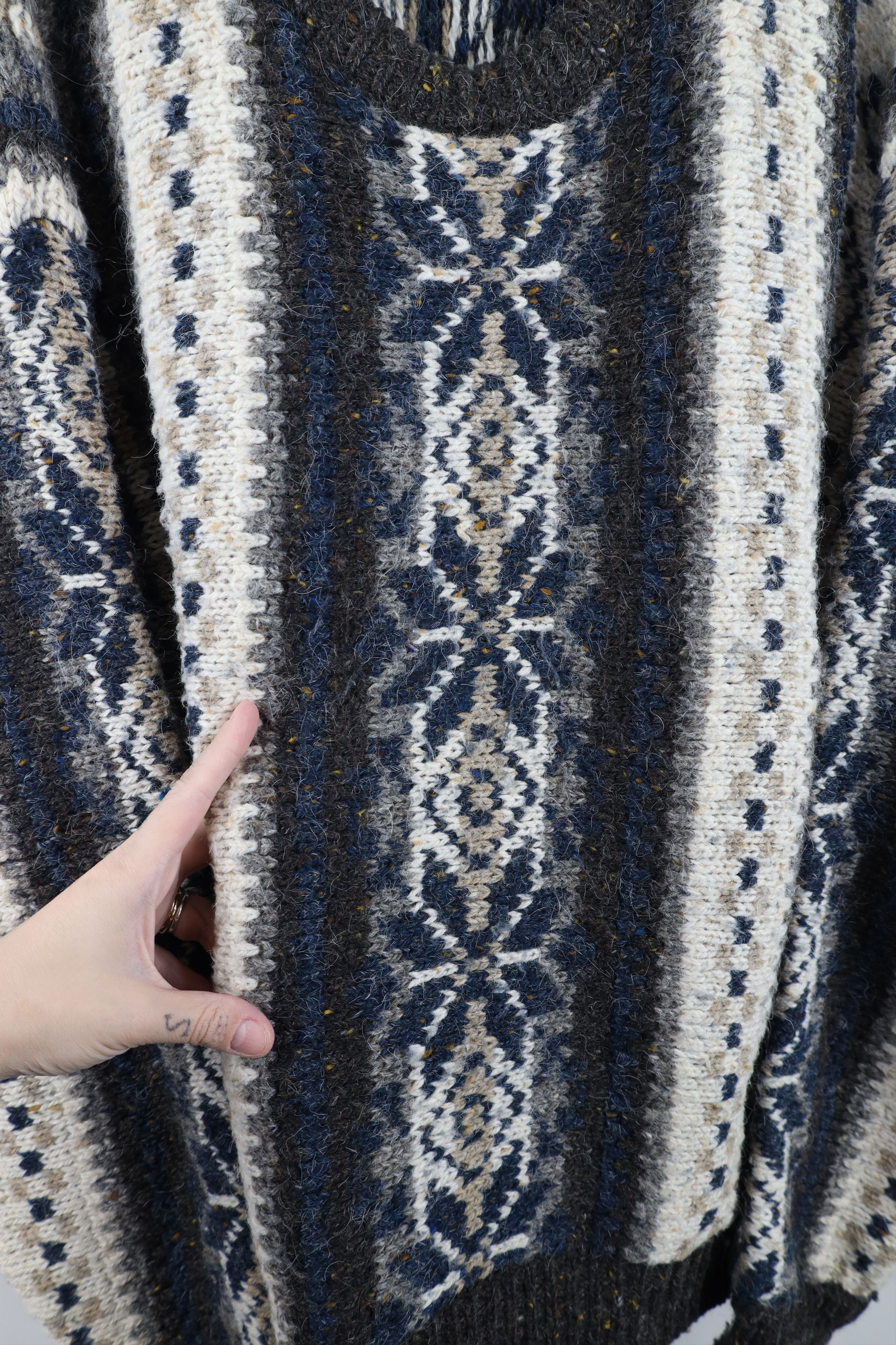 Vintage Vintage 90s Streetwear Heavy Blend Knit Fair Isle Sweater Size US M / EU 48-50 / 2 - 4 Thumbnail