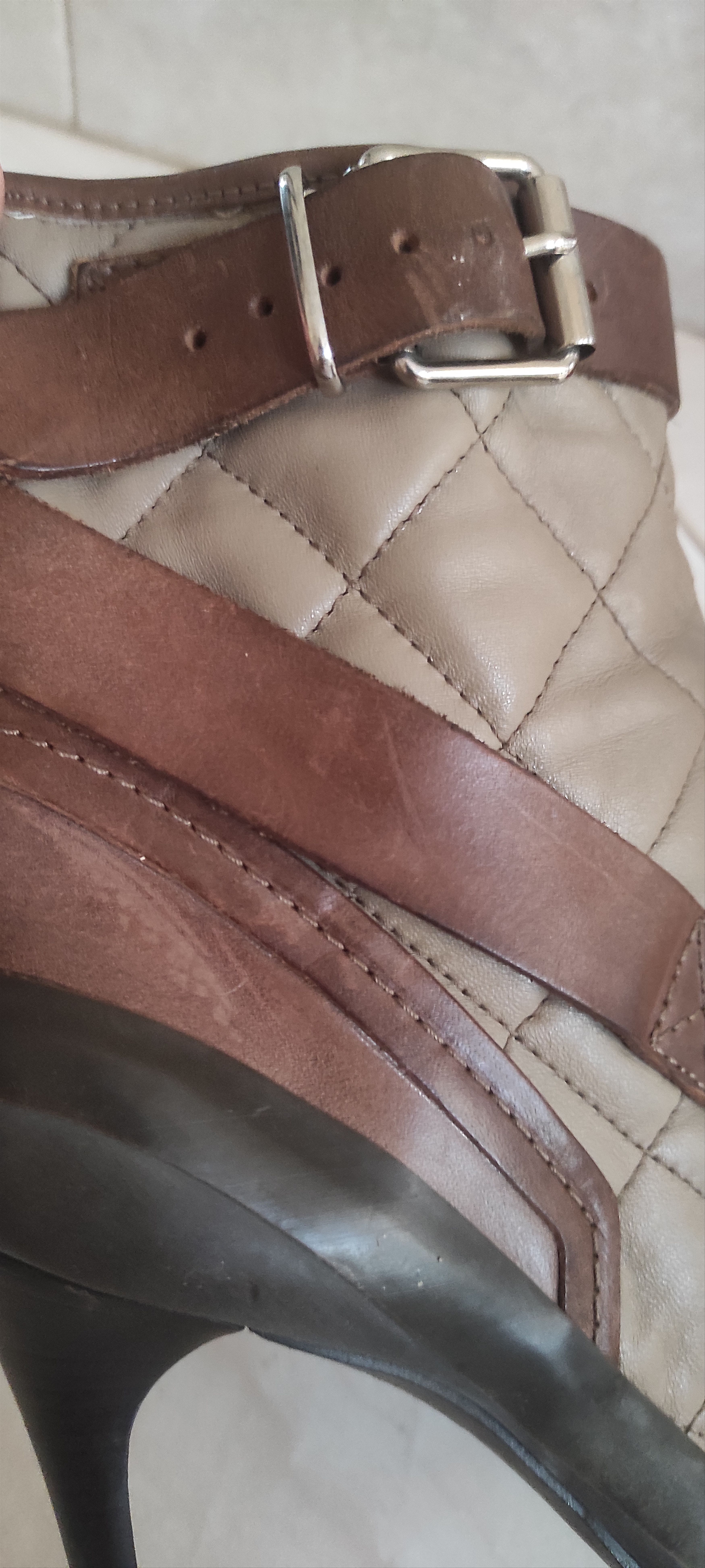 Burberry Burberry Brit Beverley Ankle Bootie Brown Quilted Sz Eur 40 Size US 8.5 / IT 38.5 - 9 Thumbnail