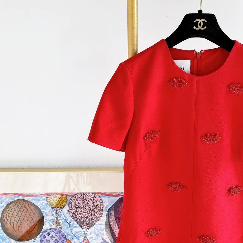 Valentino Valentino Red heavy work dress Size XS / US 0-2 / IT 36-38 - 3 Thumbnail