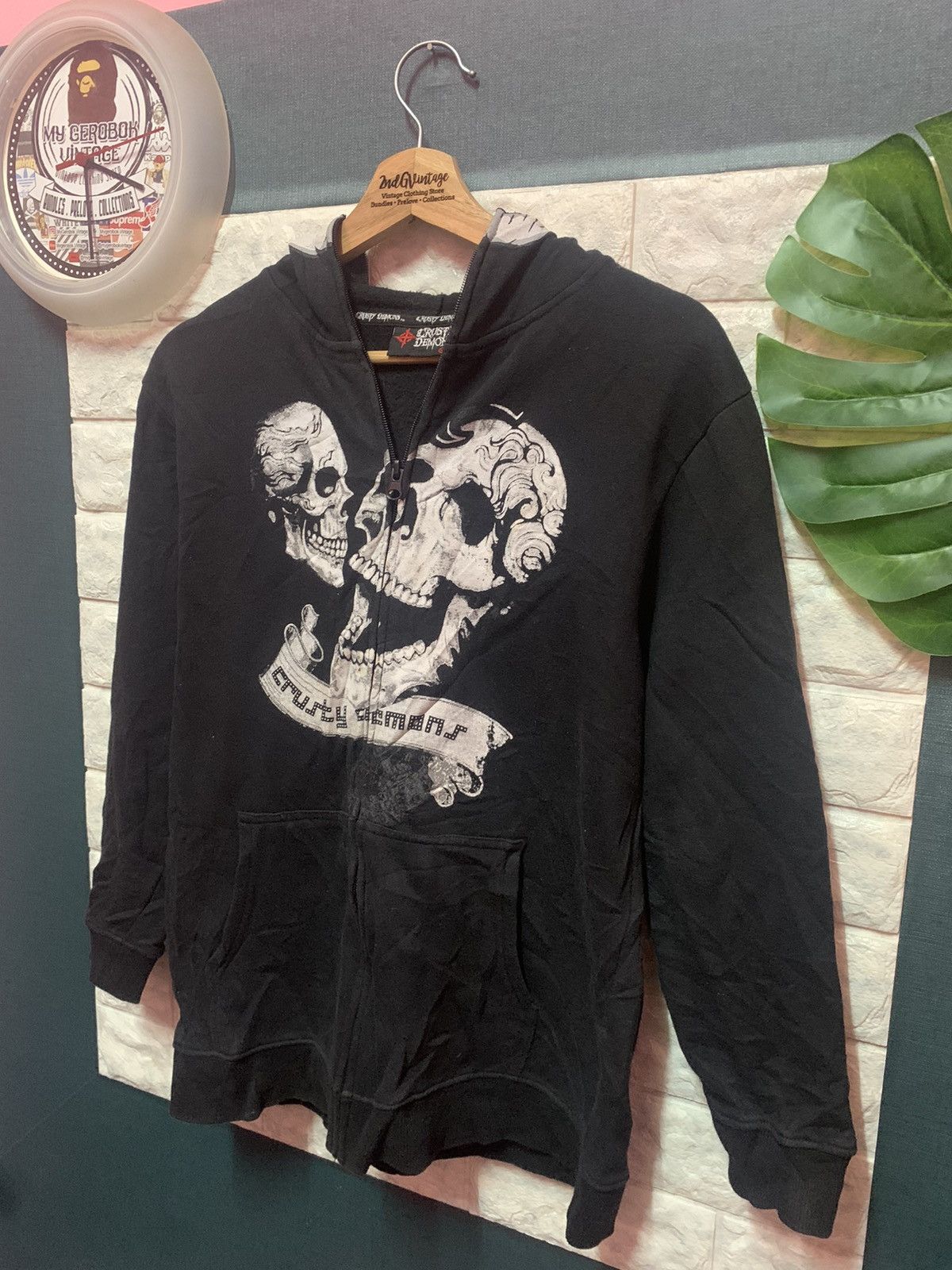 Vintage VINTAGE!! Sweater Hoodies CRUSTY DEMONS Fullziper For Kids Size US S / EU 44-46 / 1 - 3 Thumbnail