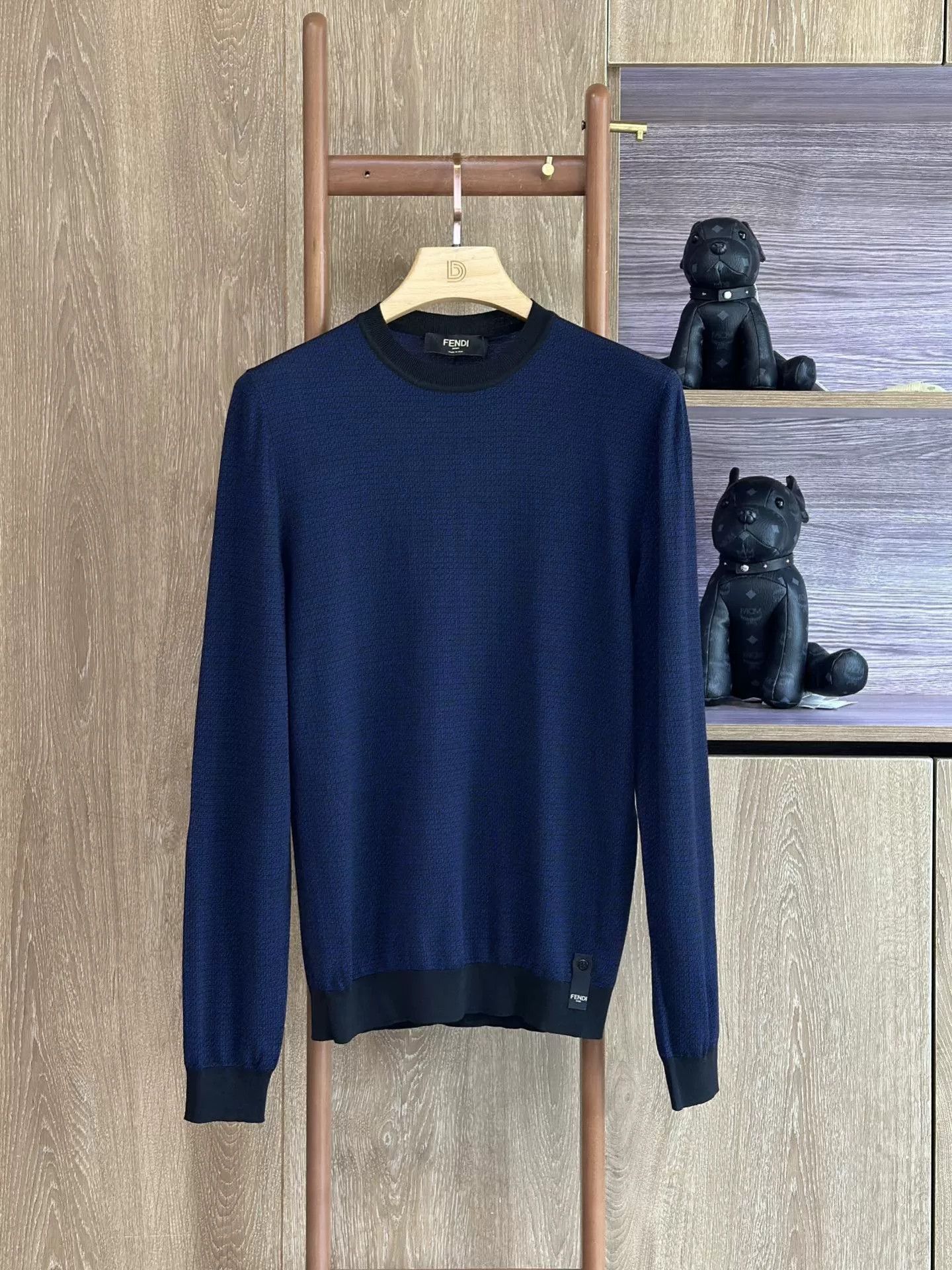 Fendi FENDI Dark Blue Crew Neck Wool Sweater Size US S / EU 44-46 / 1 - 1 Thumbnail