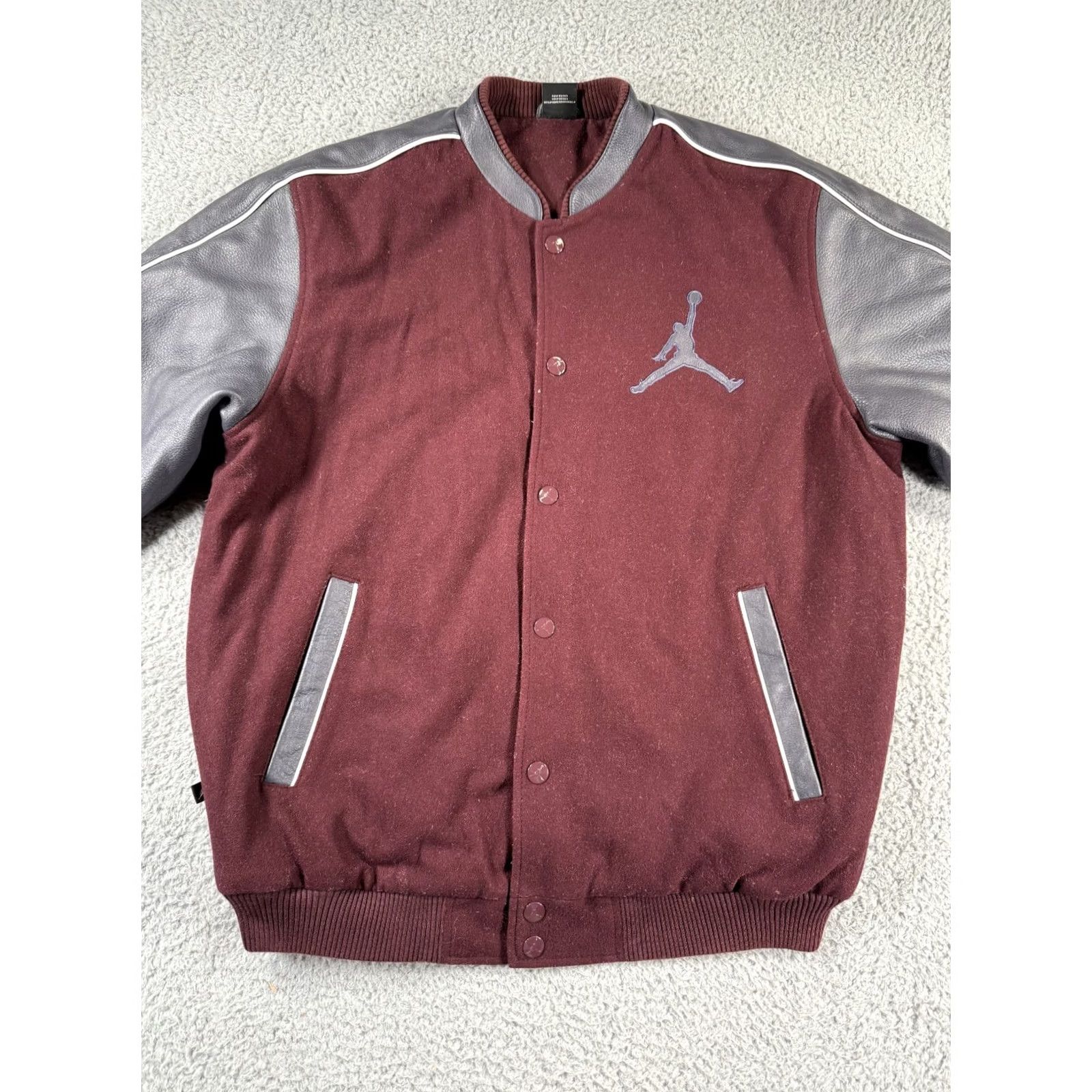 Jordan Brand VINTAGE Jordan Flight Varsity Jacket Mens Large Burgundy Charcoal Jumpman Wool Leather Size US L / EU 52-54 / 3 - 3 Thumbnail