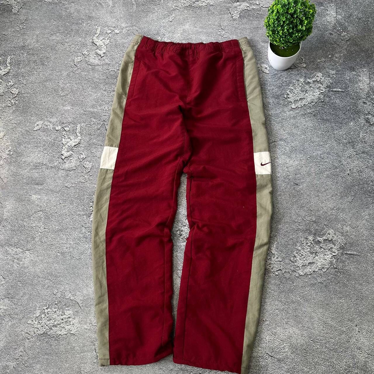 Nike Nike Vintage Track Pants Parashute Red Windbreake Joggers Size US 32 / EU 48 - 18 Thumbnail