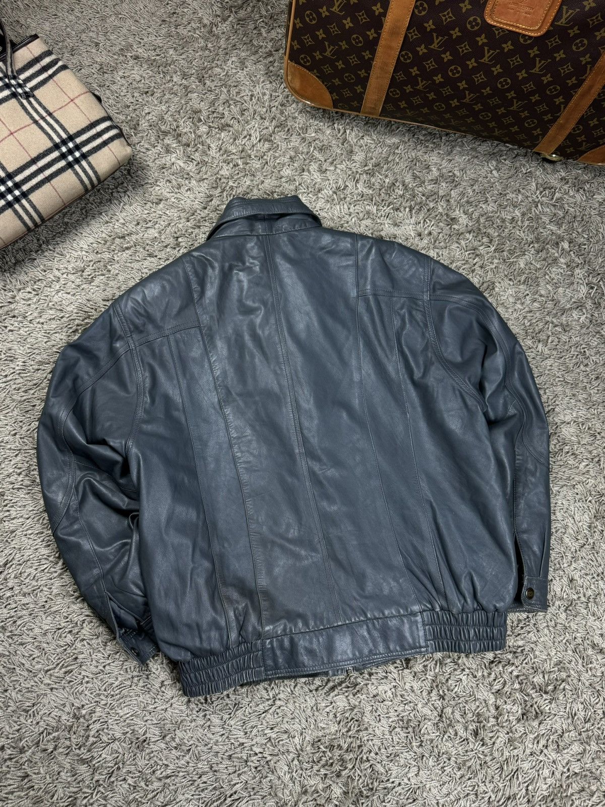 Vintage Vintage leather bomber jacket 90s original retro casual item Size US L / EU 52-54 / 3 - 2 Thumbnail