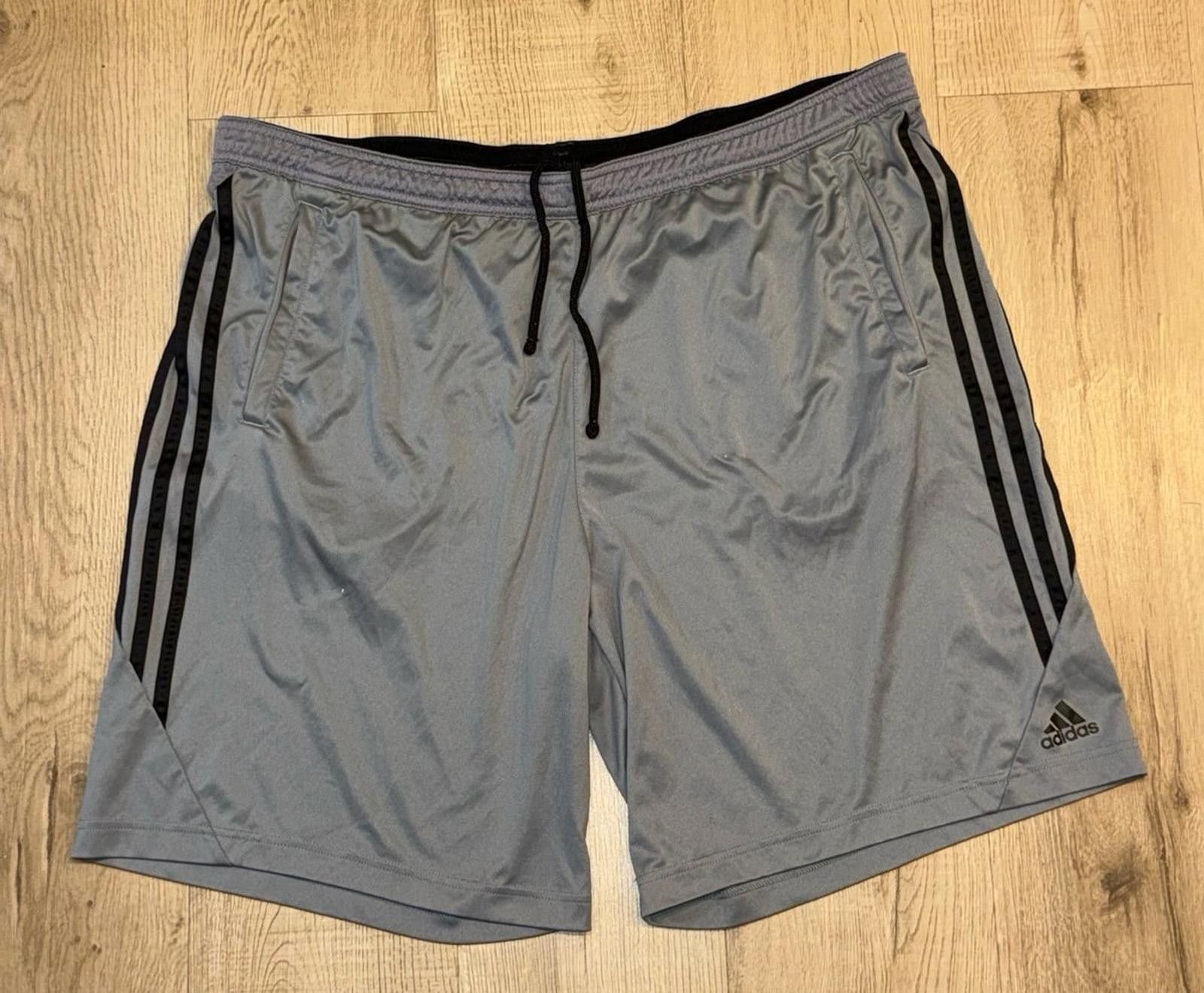 Adidas Adidas Grey Soccer FC Shorts Mens XL Vintage Y2K Rare 90s Size US 36 / EU 52 - 1 Thumbnail