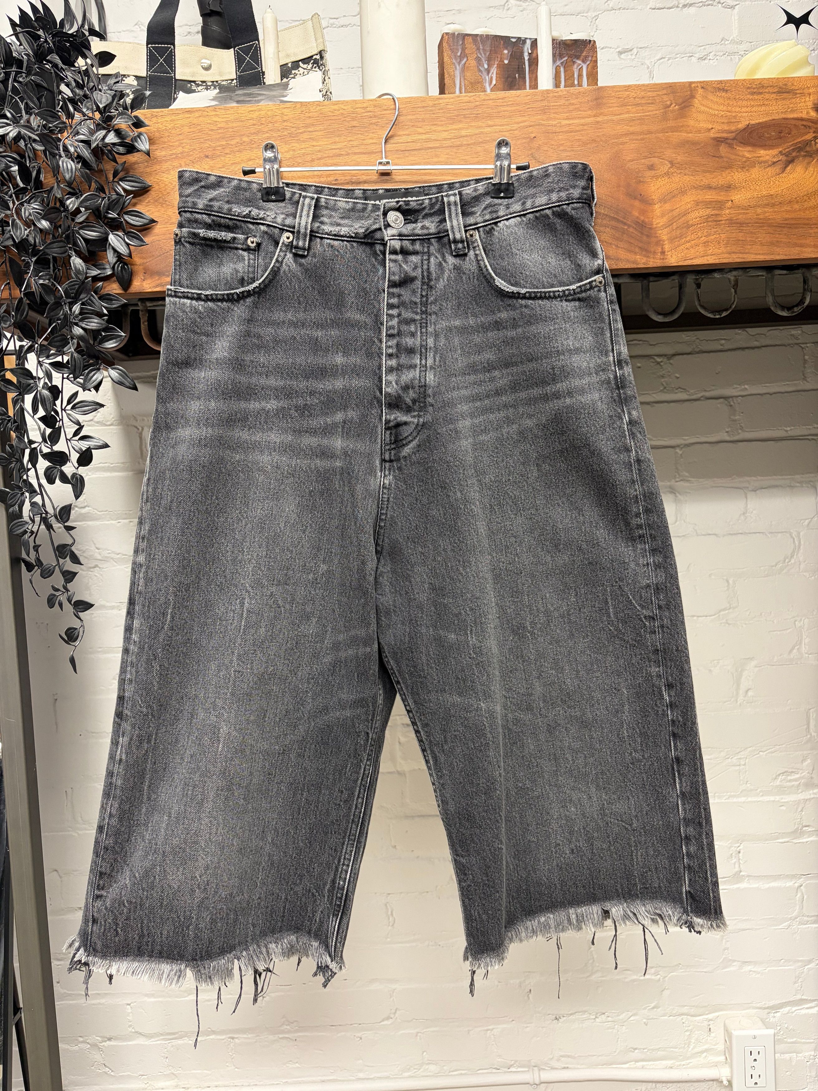 Balenciaga Balenciaga 2022 Destroyed Distressed Denim Shorts | Grailed