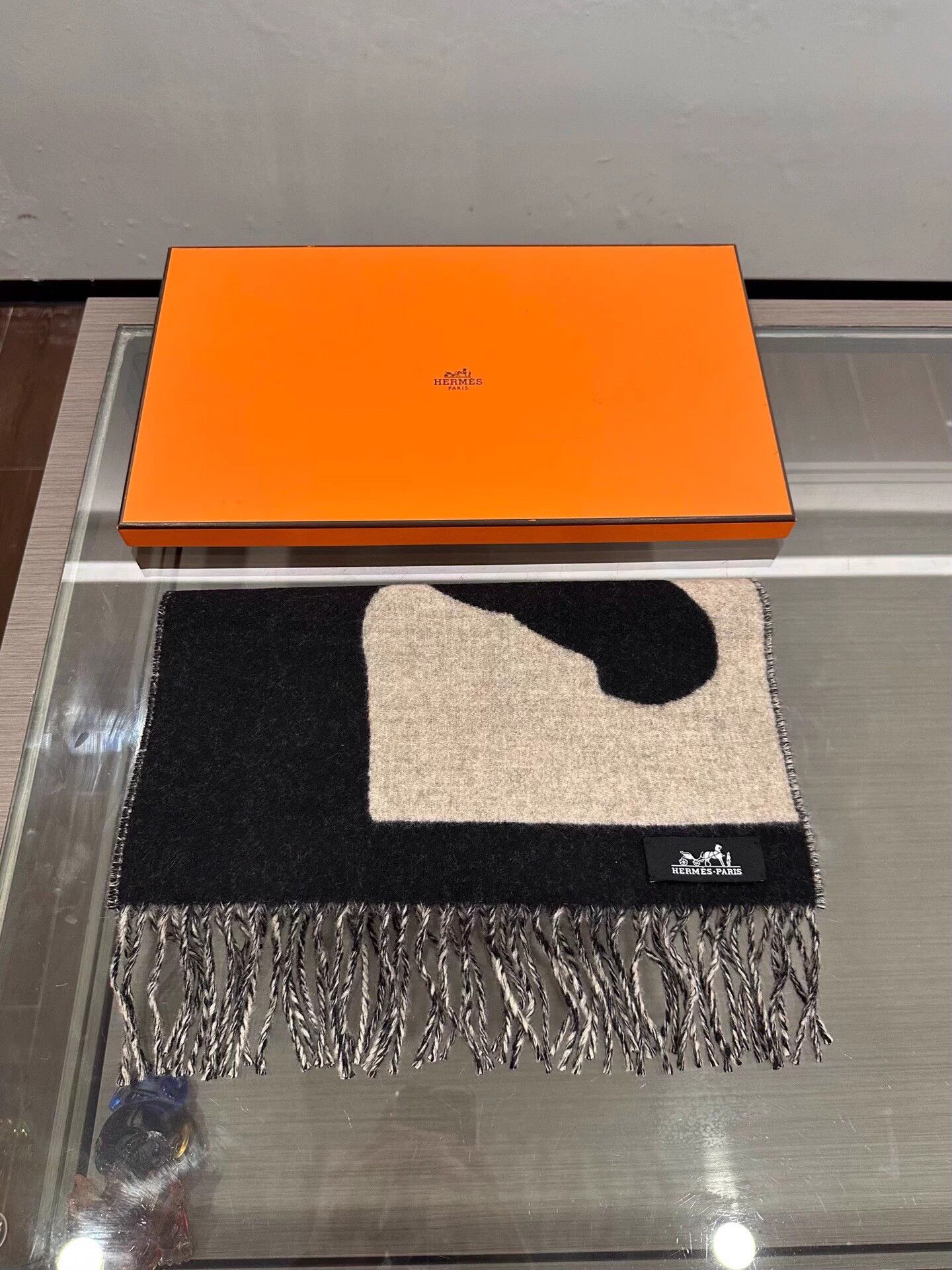 Hermes Hermes Casaque Love Story Black/White Horse Head Scarf Size ONE SIZE - 3 Thumbnail