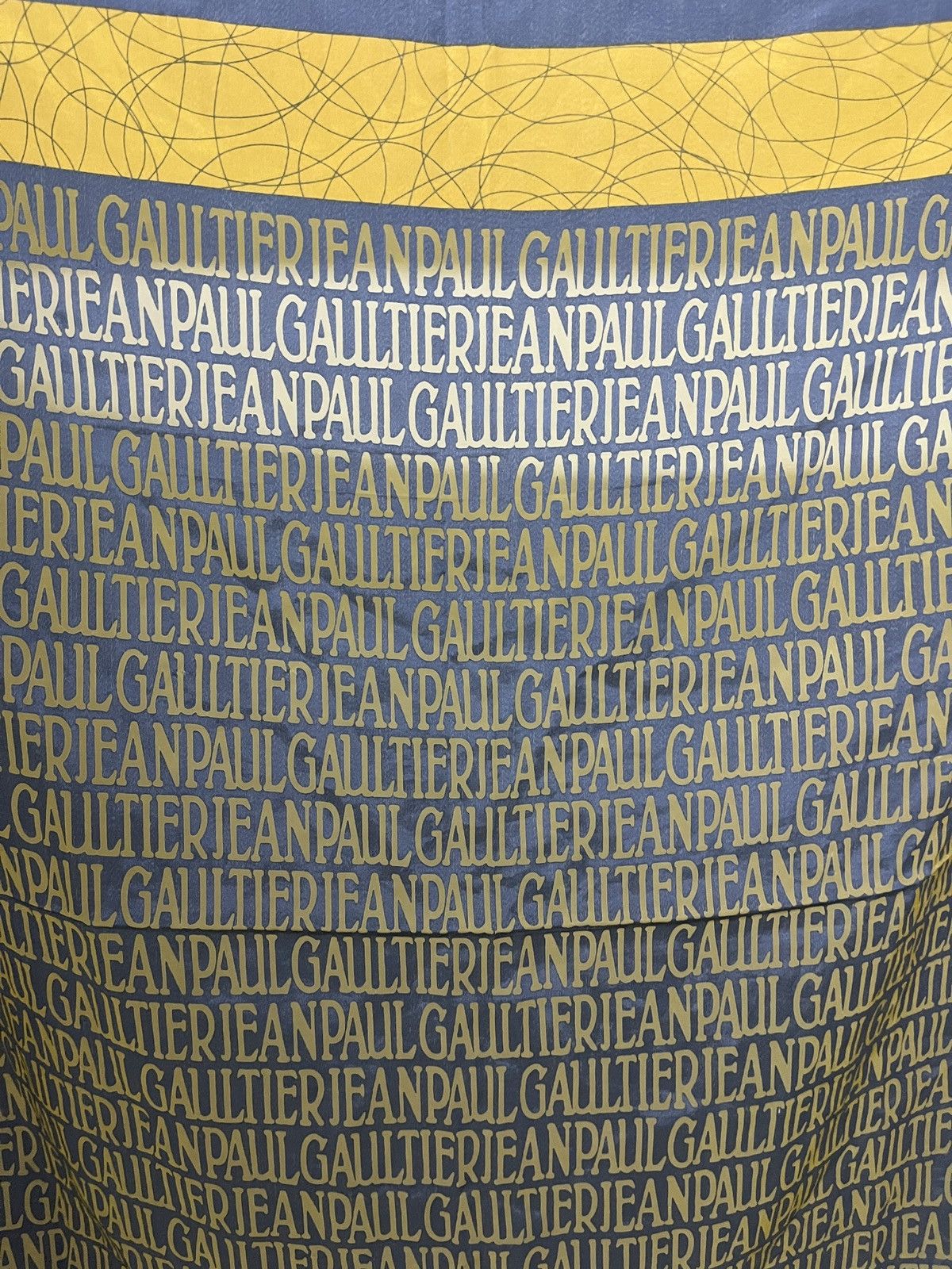 Jean Paul Gaultier Jean Paul Gaultier Large Scaft Shawl Size ONE SIZE - 3 Thumbnail