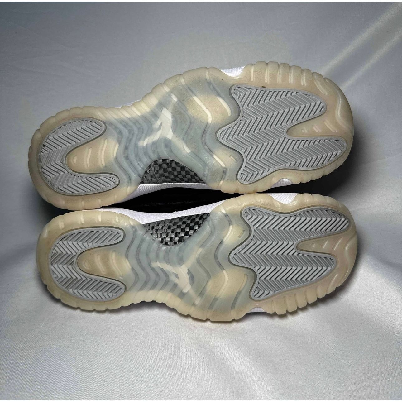 Jordan Brand × Nike Size 7 - Air Jordan 11 Retro GS Jubilee / 25th Anniversary Size US 7 / EU 40 - 6 Thumbnail