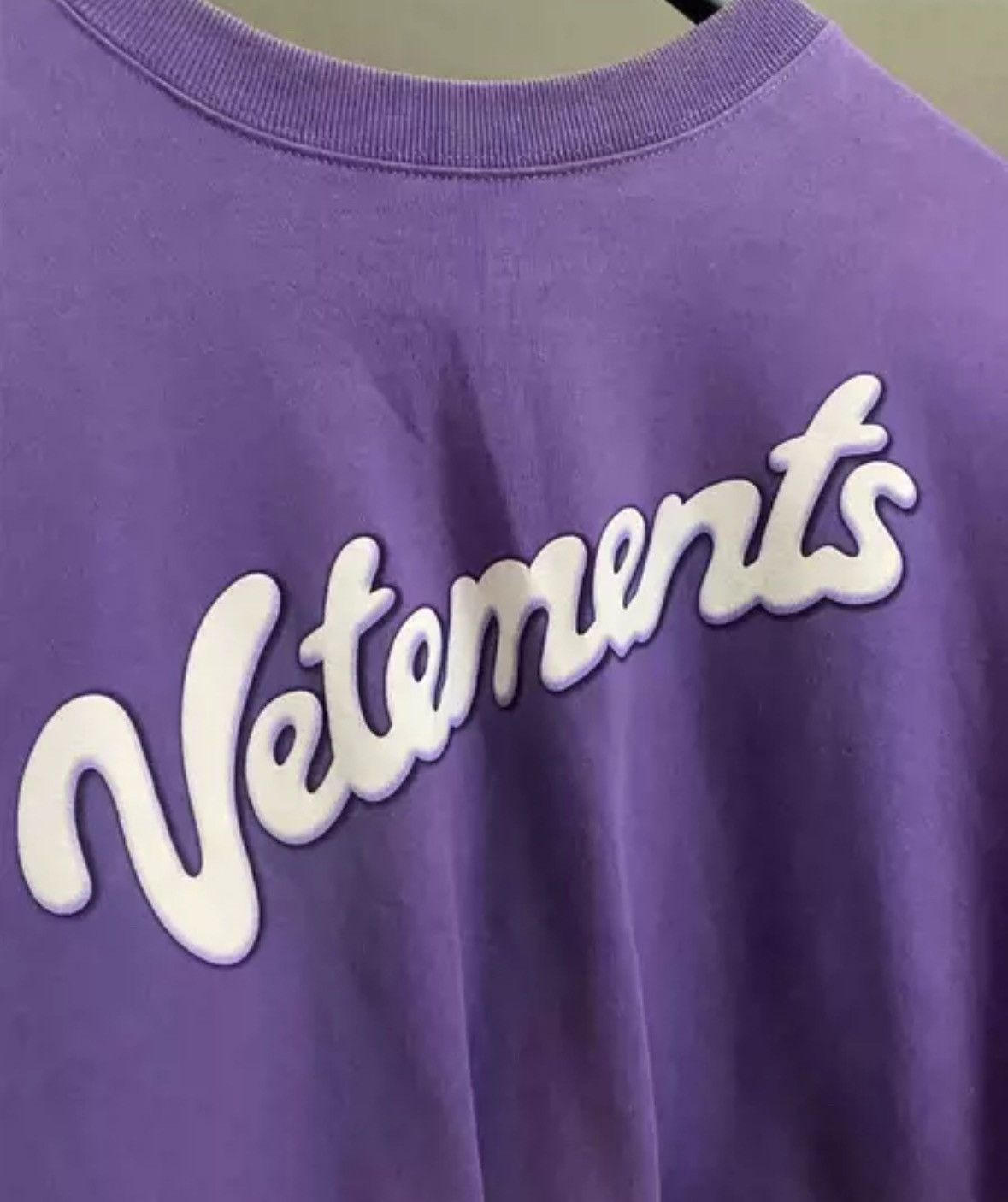 Vetements Vetements purple foam printed short sleeved shirt Size US XS / EU 42 / 0 - 3 Thumbnail