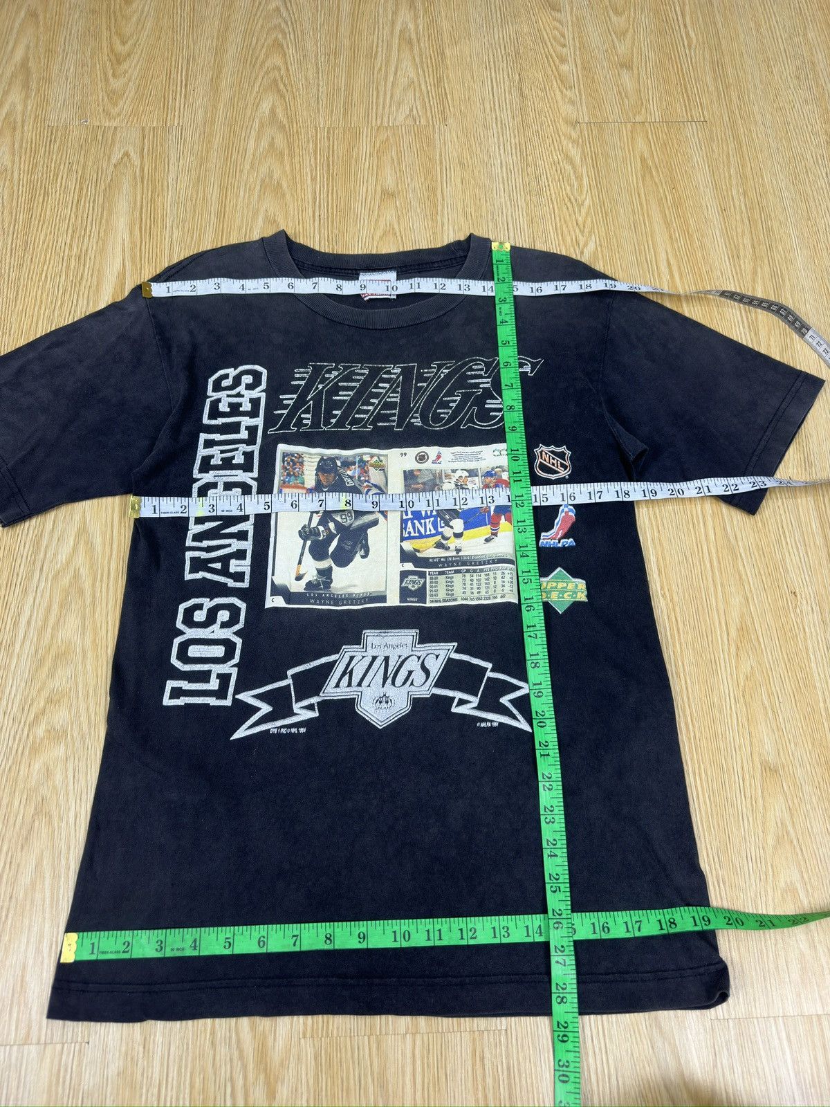 NHL Vintage LA Kings NHL Faded TShirt A895 Size US M / EU 48-50 / 2 - 7 Thumbnail