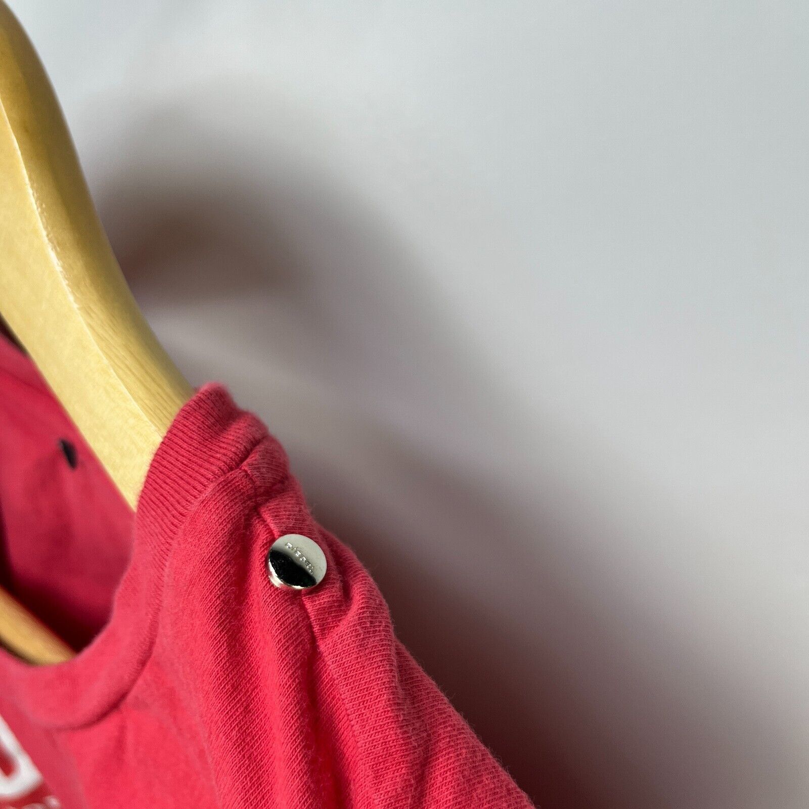 Diesel × Vintage Vintage Diesel Y2K Peeling T Shirt Womens XL Red Size XL / US 12-14 / IT 48-50 - 6 Thumbnail
