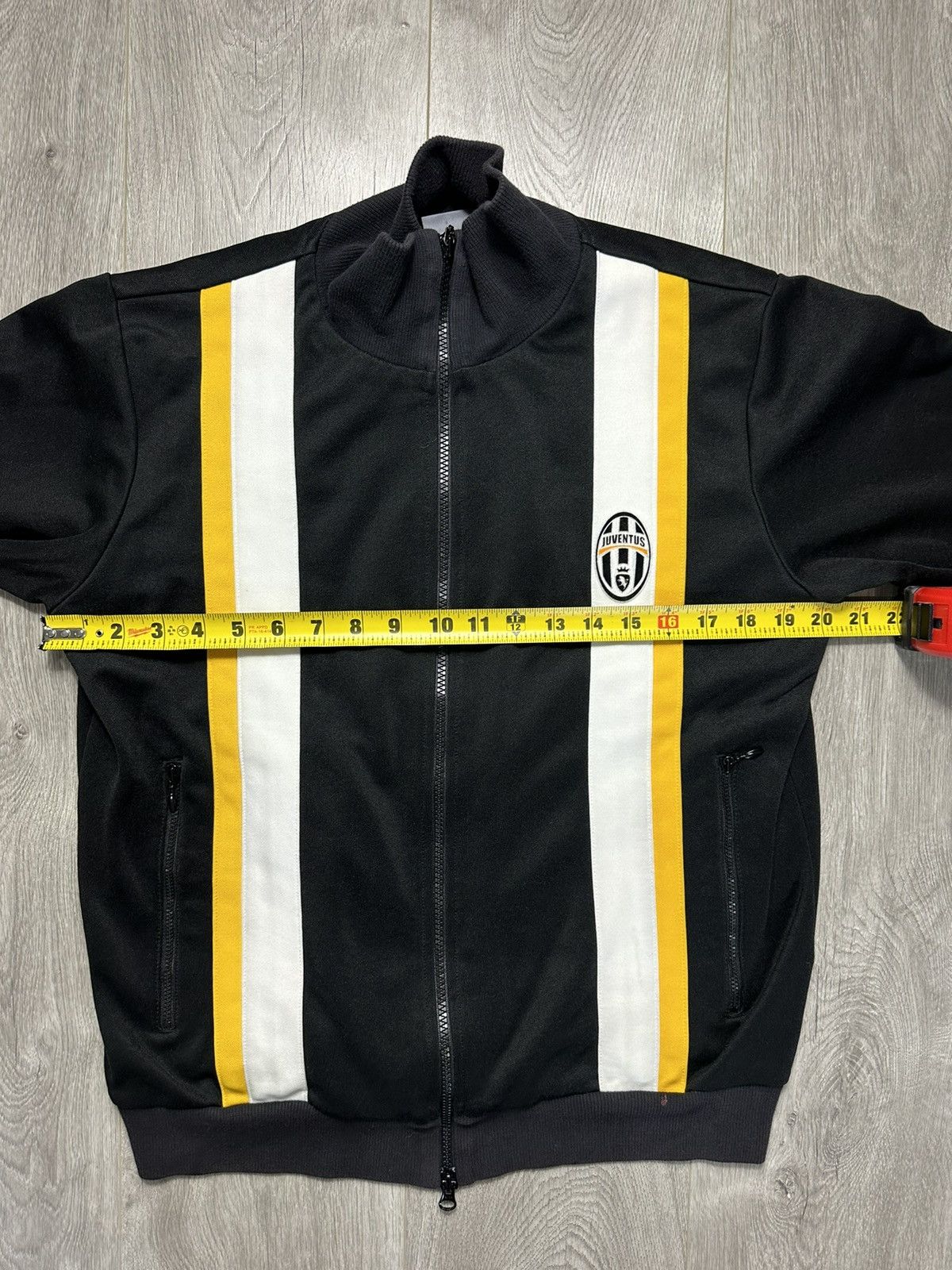 Adidas × Vintage Vintage Juventus Track Top Jacket Football Training 2000s Size US L / EU 52-54 / 3 - 16 Thumbnail