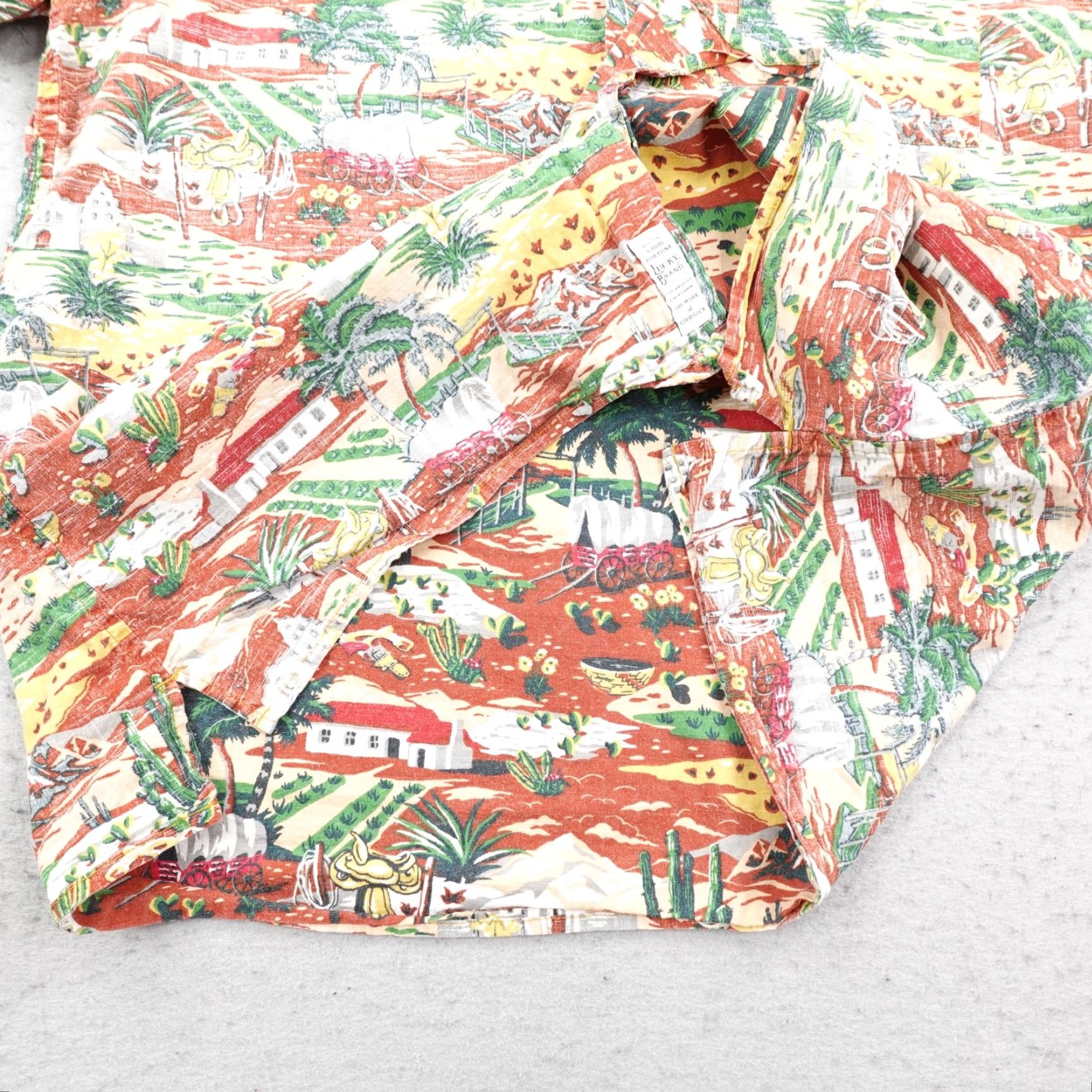 Lucky Brand VINTAGE Lucky Brand Shirt Mens Large Desert South Western Reverse Print Camp Button Up Size US L / EU 52-54 / 3 - 5 Thumbnail