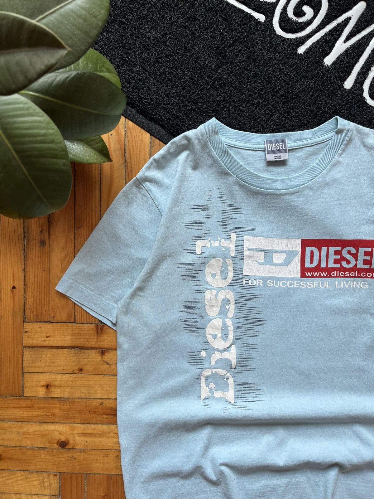Diesel Vintage Diesel Avant Garde Big Logo Blue T-shirt Size US L / EU 52-54 / 3 - 2 Thumbnail