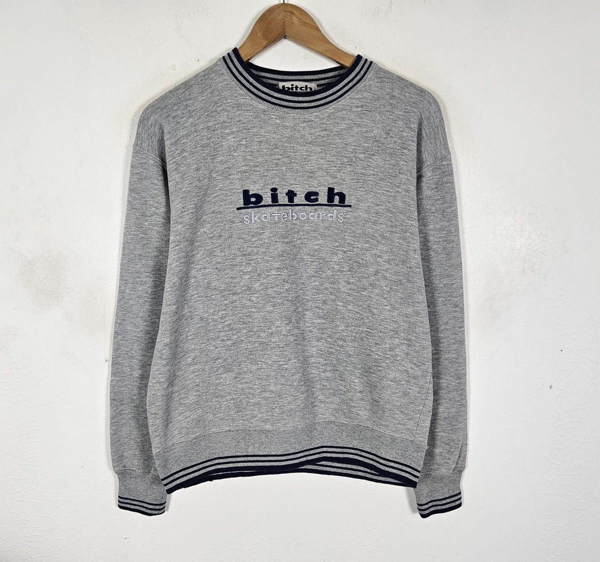 Hook-Ups Vintage Bitch Skateboard Streetwear 90s sweatshirt Size US L / EU 52-54 / 3 - 2 Thumbnail