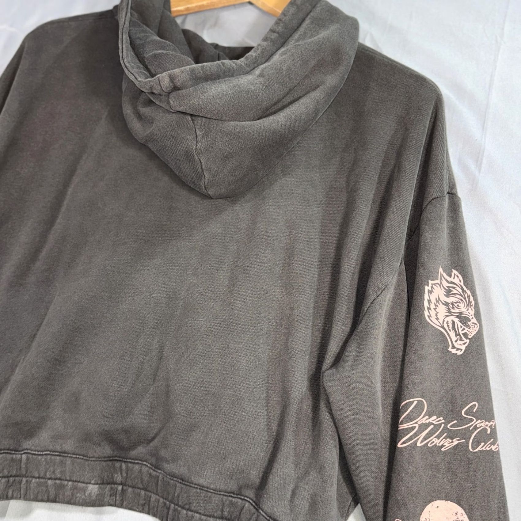 Darc Sport Dare Sport Batman Hoodie Womens Medium Wolves Club 284 of 1000 Graphic Print Full Zip Hooded Pockets Casual Gothic Halloween Comics Size M / US 6-8 / IT 42-44 - 3 Thumbnail
