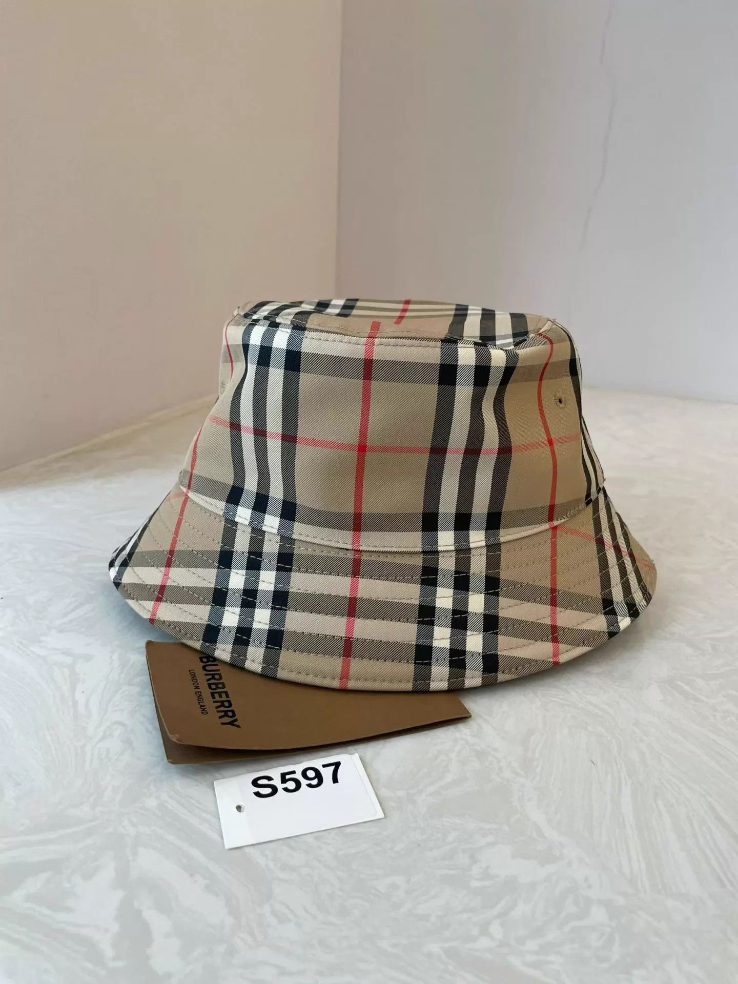 Burberry Burberry Fisherman Hat New with tags M S597 999 Size ONE SIZE - 2 Thumbnail
