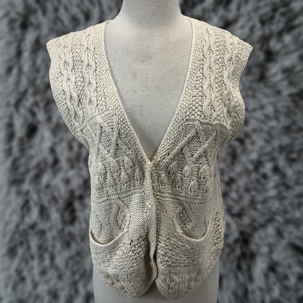 Talbots VINTAGE Talbots Hand Knit Sweater Women’s Small Ivory Cableknit 90s Fisherman V-Neck Sleeveless Vest Mens? Size S / US 4 / IT 40 - 1 Thumbnail