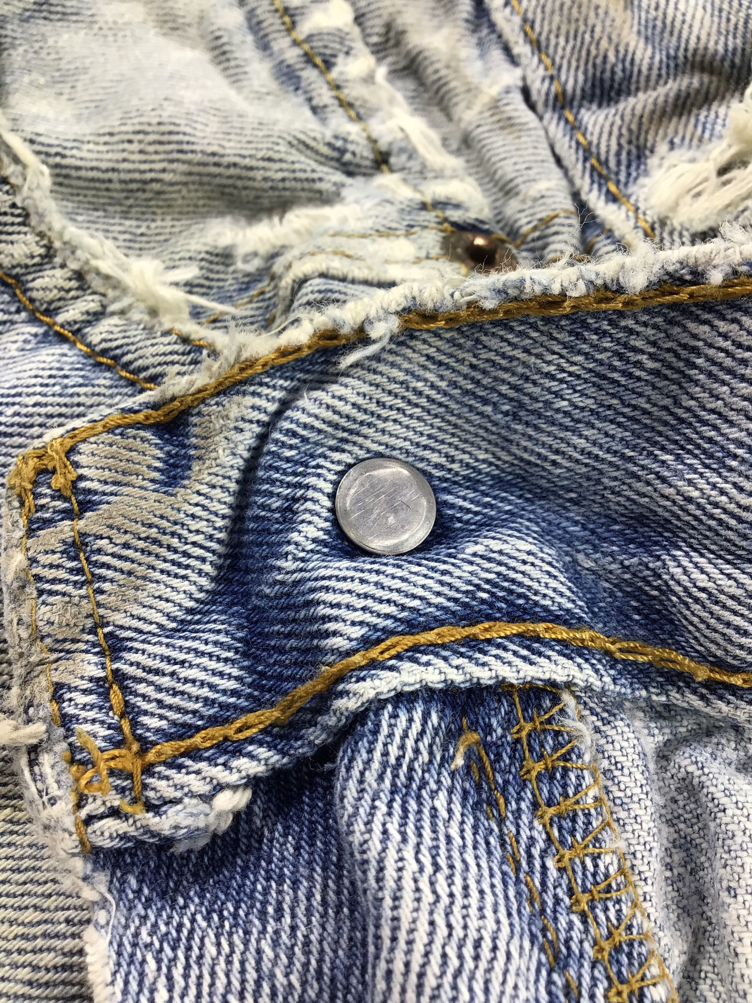 Levi's Vintage Light Wash Levis 505 Jeans-J869 Size US 33 - 9 Thumbnail